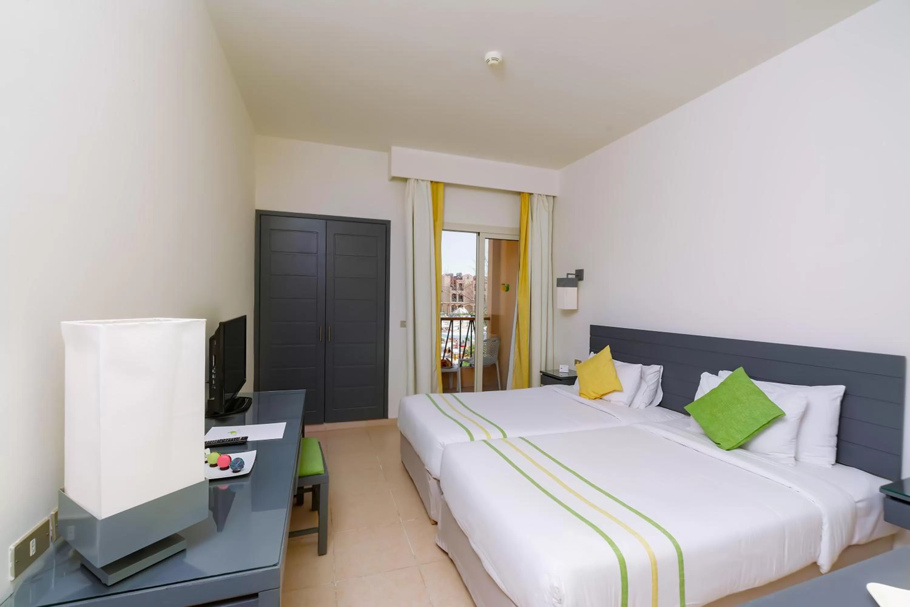 Photo of the whole room, Bed in Lemon & Soul Makadi Garden