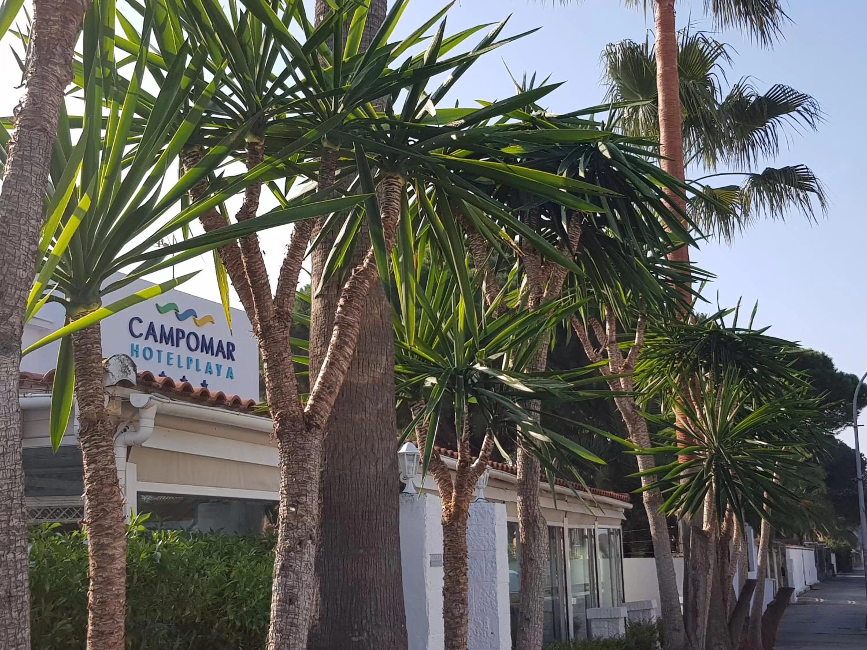 Facade/entrance in Campomar Playa