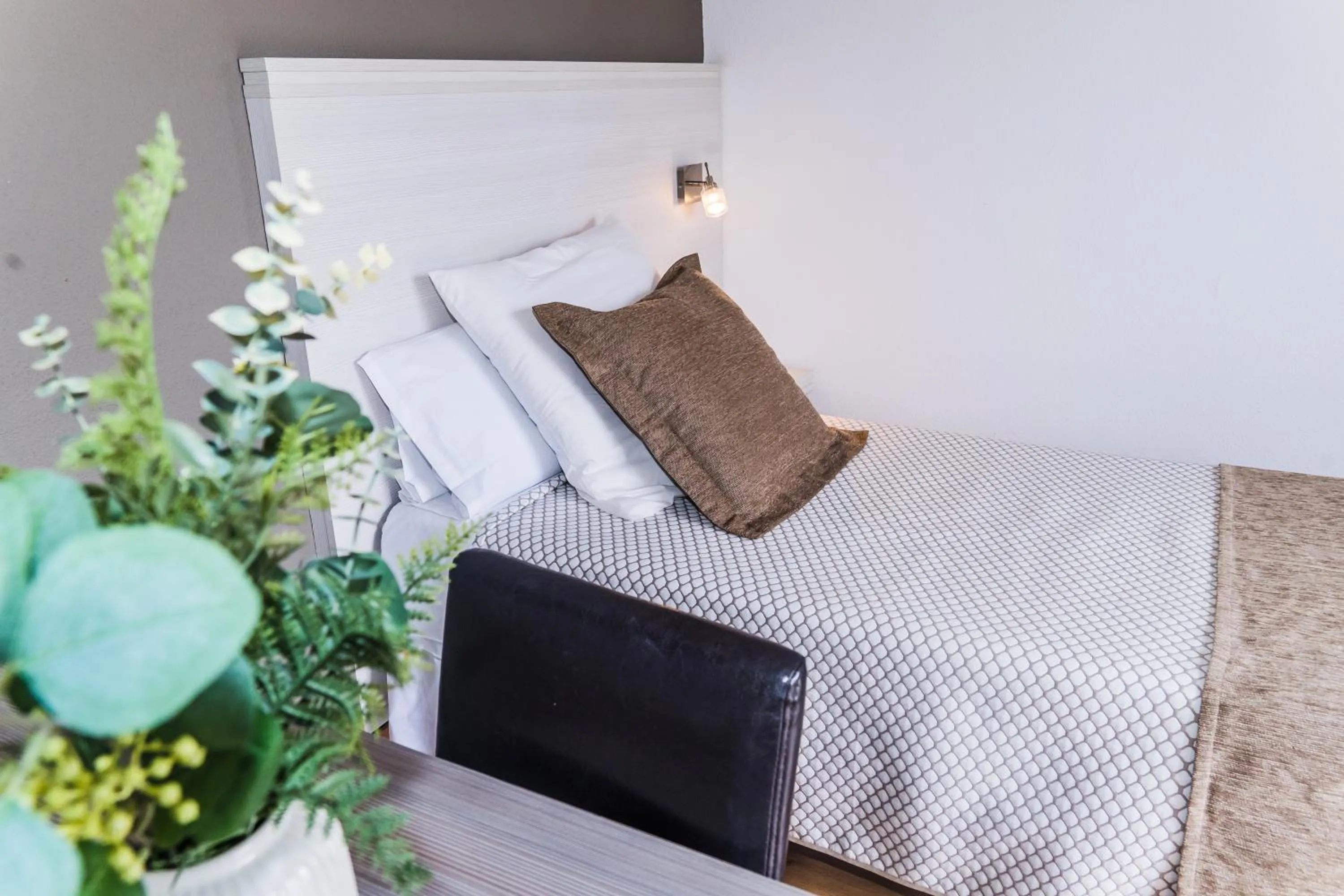 Photo of the whole room, Bed in Hotel Planas