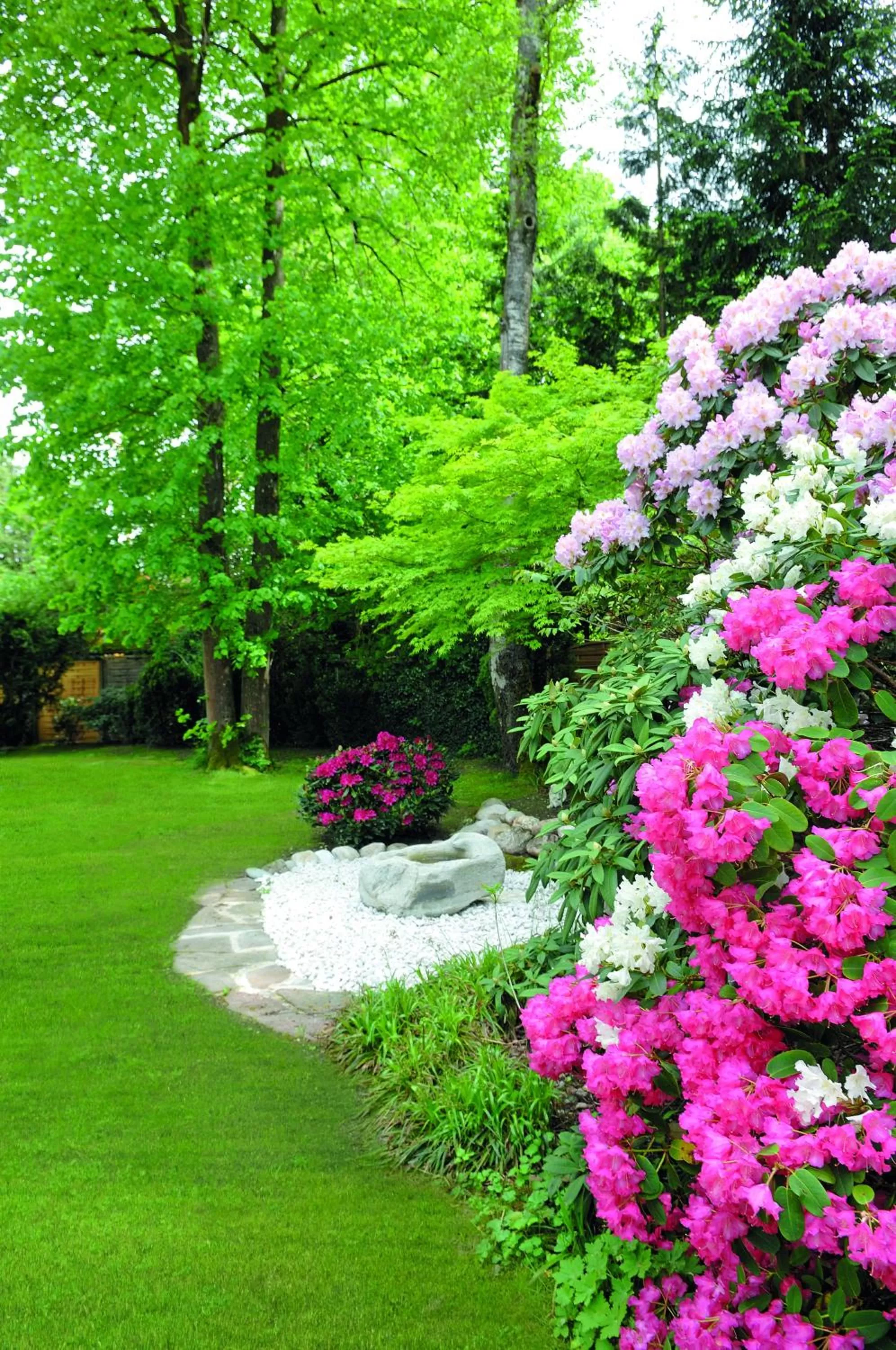 Garden in Hotel Alpenhof - ruhige Wohlfühloase zwischen München, dem Fünf-Seenland und den Bergen, in S-Bahnnähe