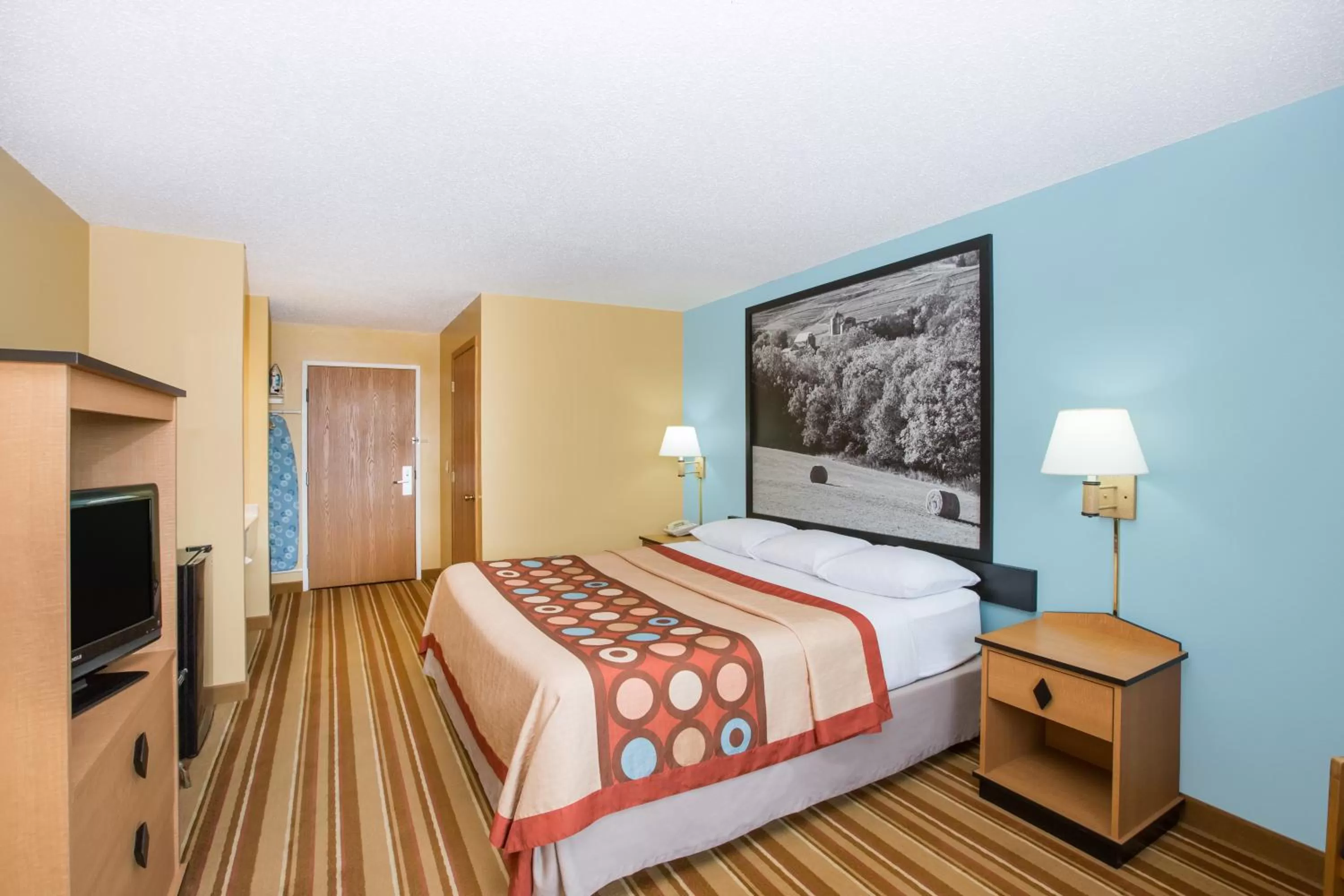 Other, Bed in Super 8 by Wyndham Clarinda