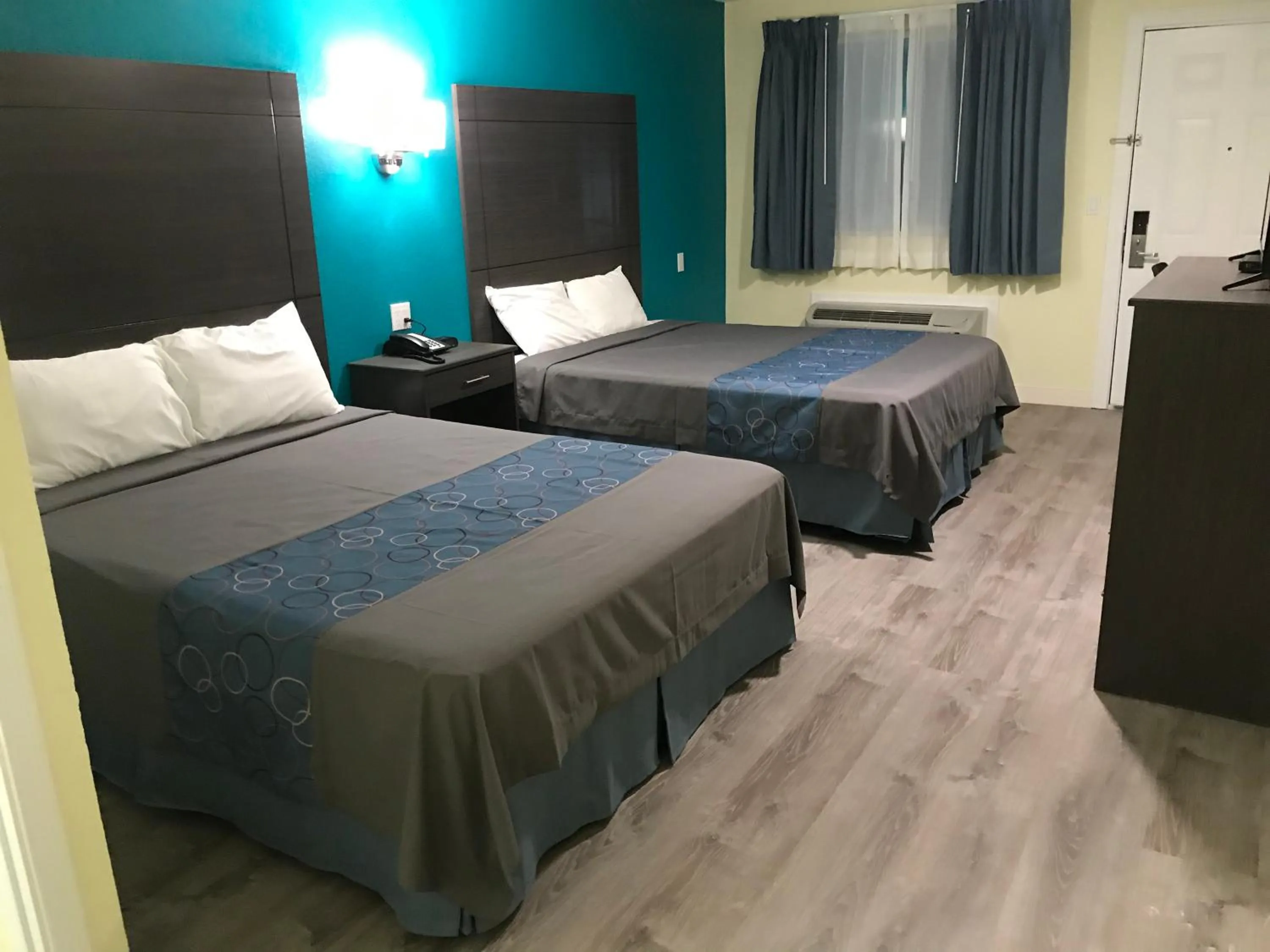 Bed in Gila Bend Lodge