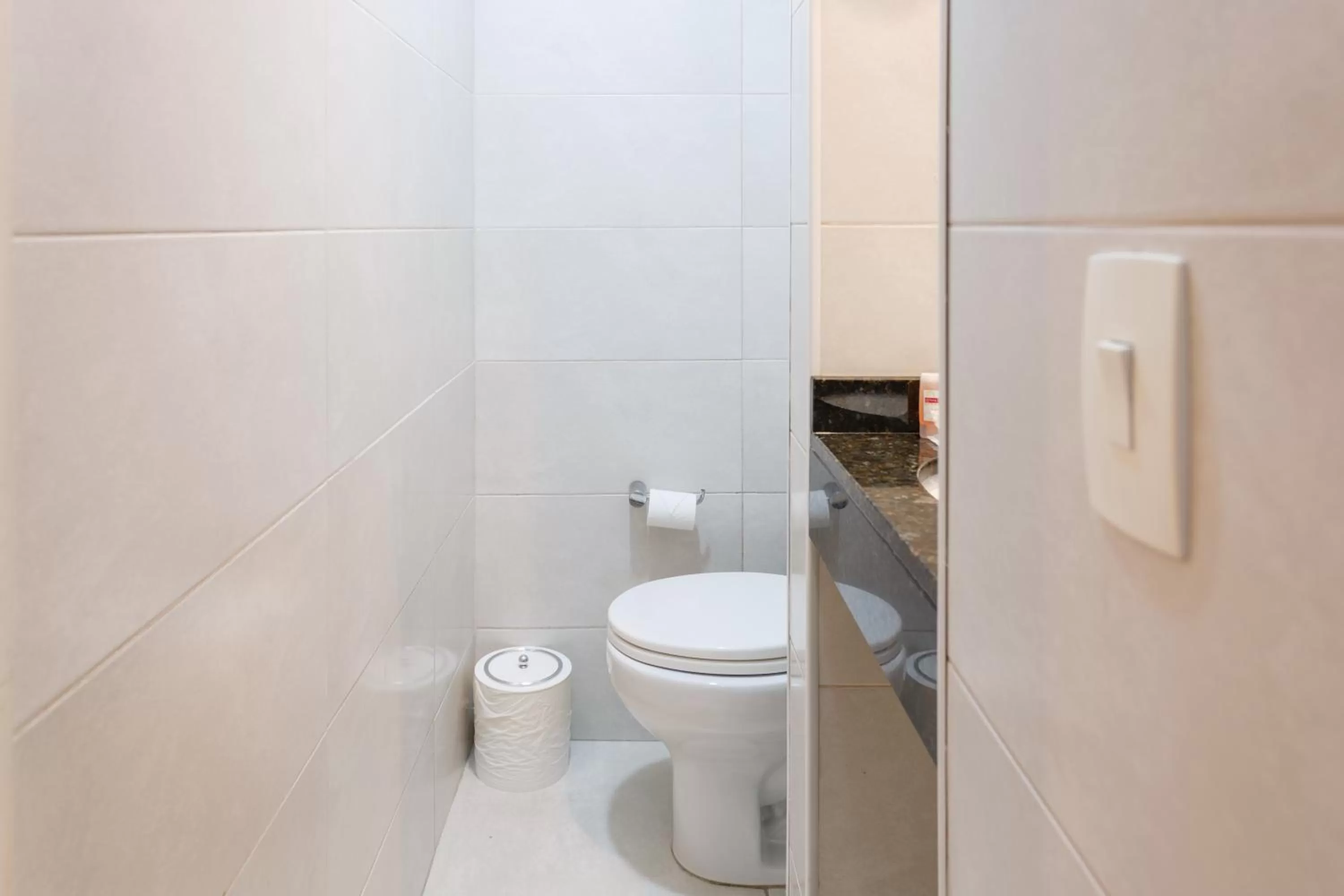 Bathroom in Hotel Sol By MRHotelaria