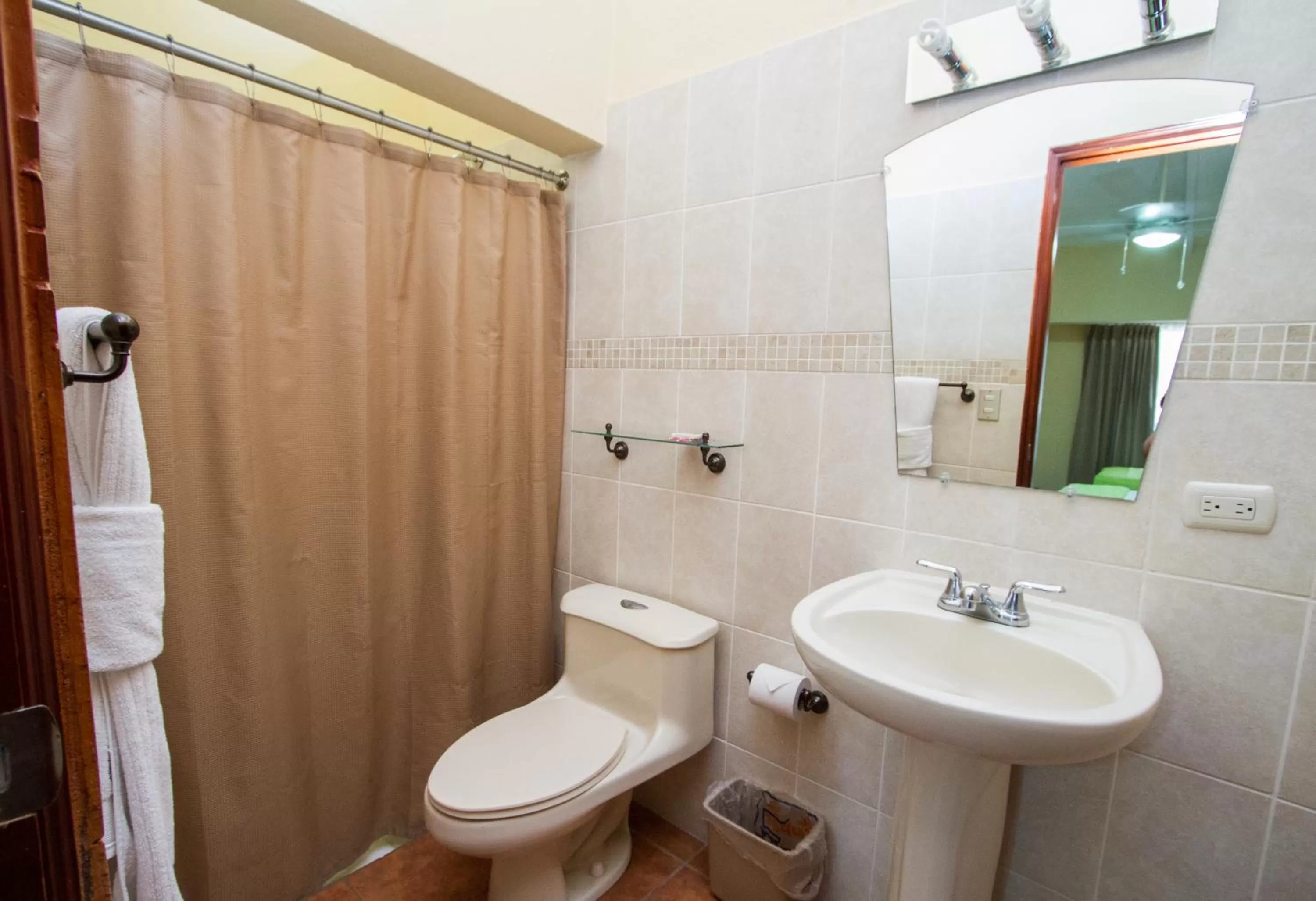 Quadruple Room in Hotel Colibri