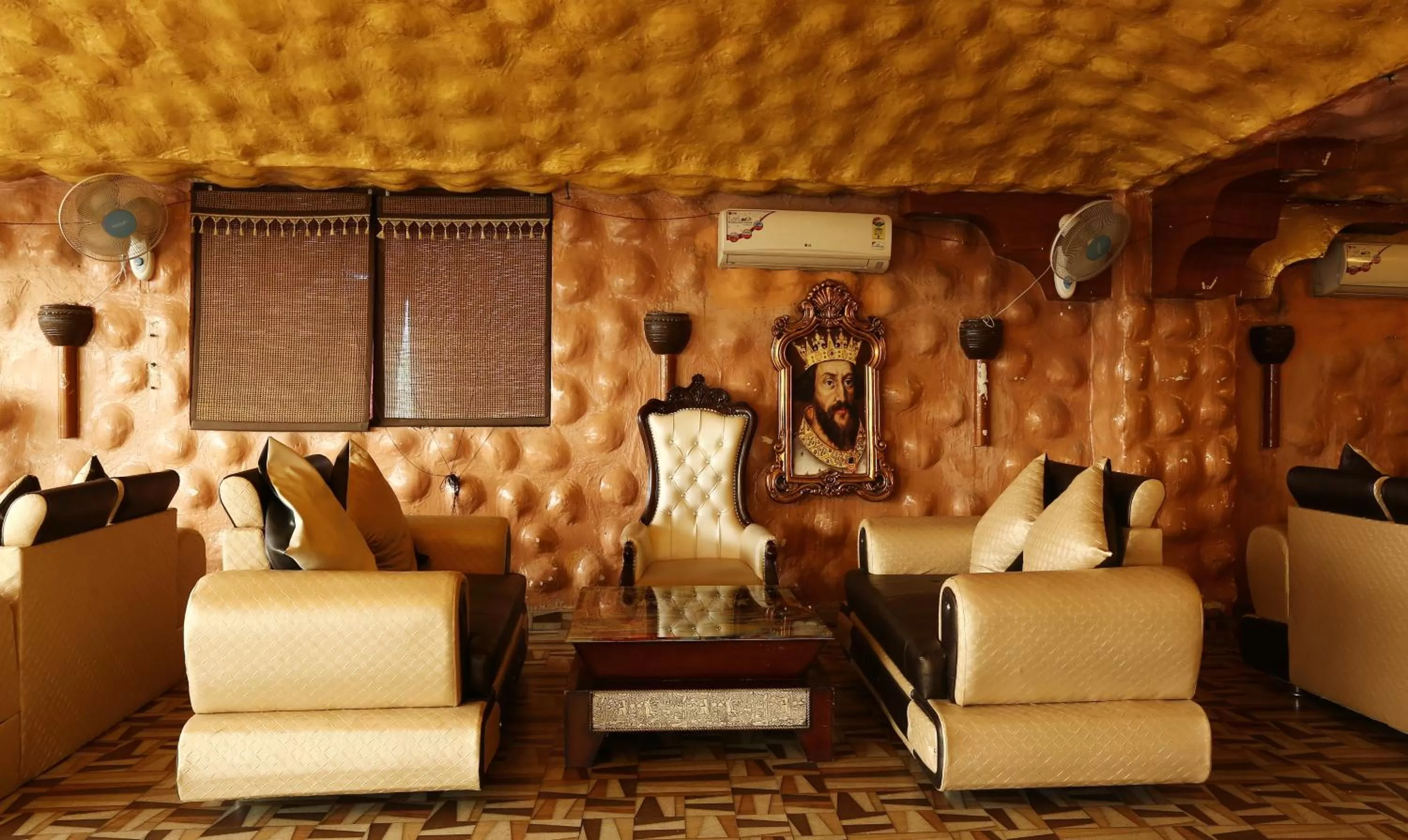 Restaurant/places to eat in Treebo Blessing Bells