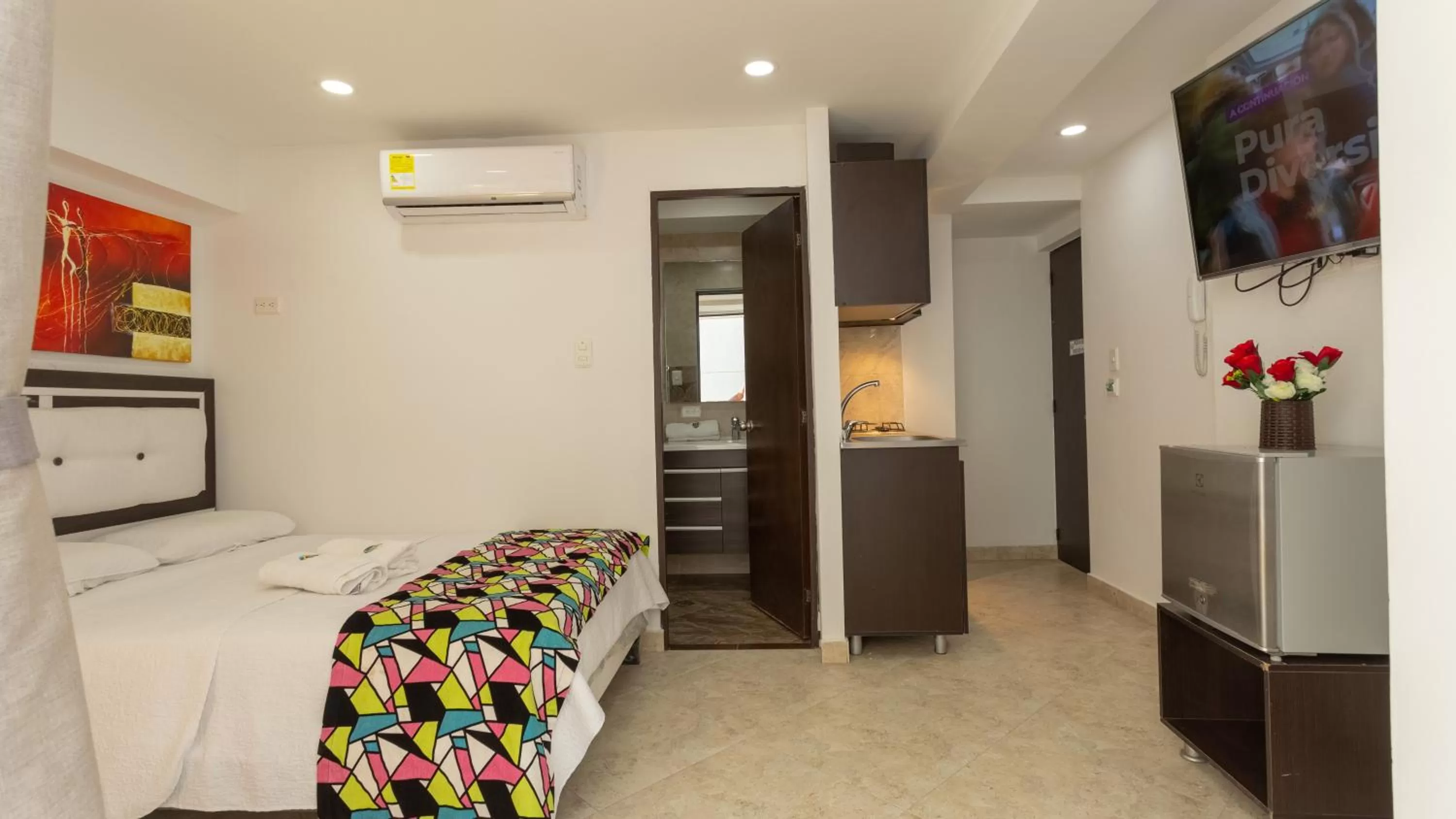 Photo of the whole room, Bed in Hollywood Beach Suite