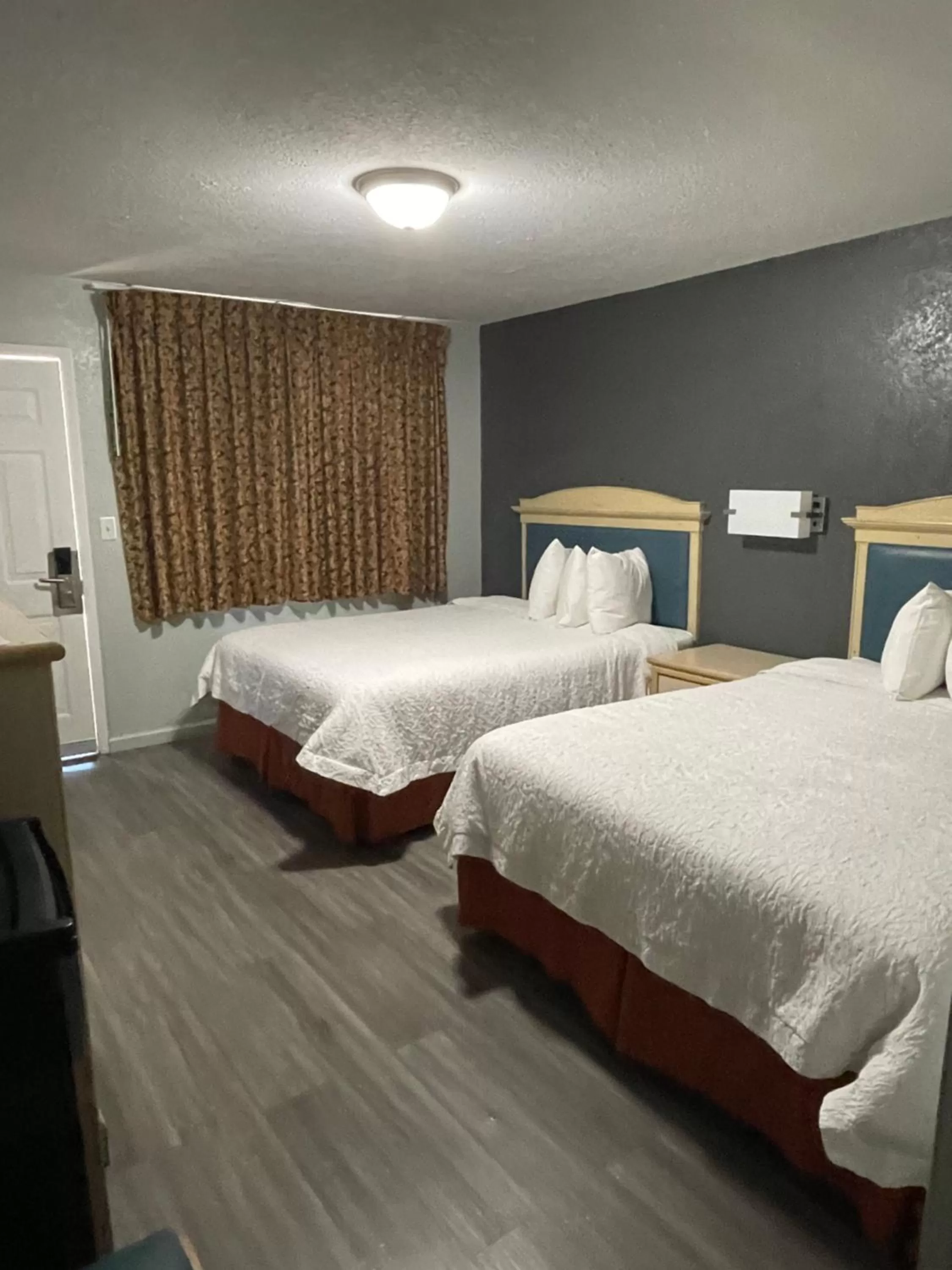 Bed in Stratford Inn