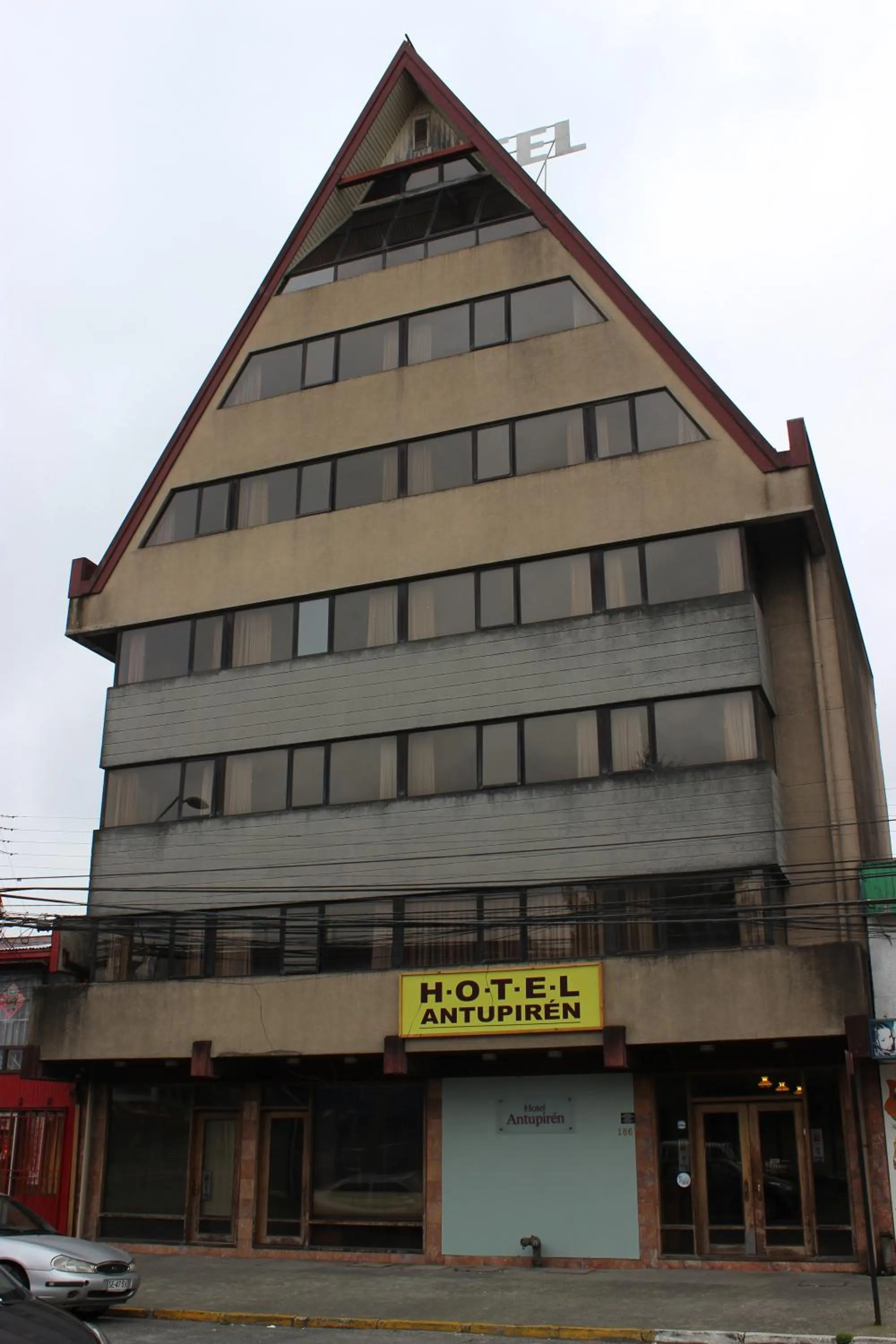 Property building in Hotel Antupiren