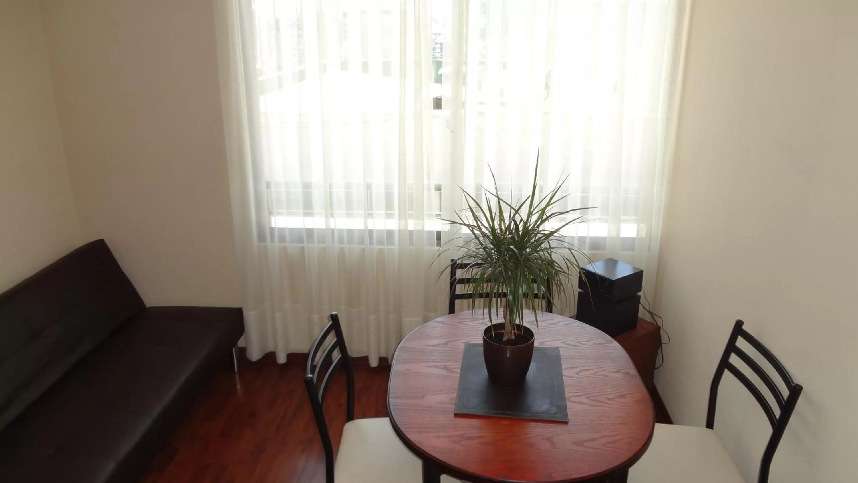 Dining area in Personal Aparts Bellas Artes