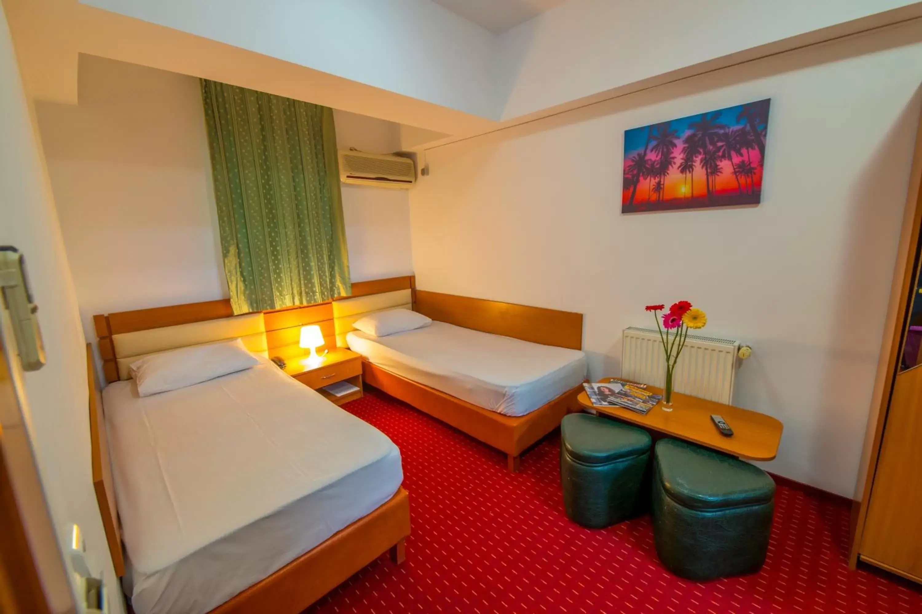 Standard Twin Room in Hotel Sir Orhideea Standard Twin Room in Hotel Sir Orhideea