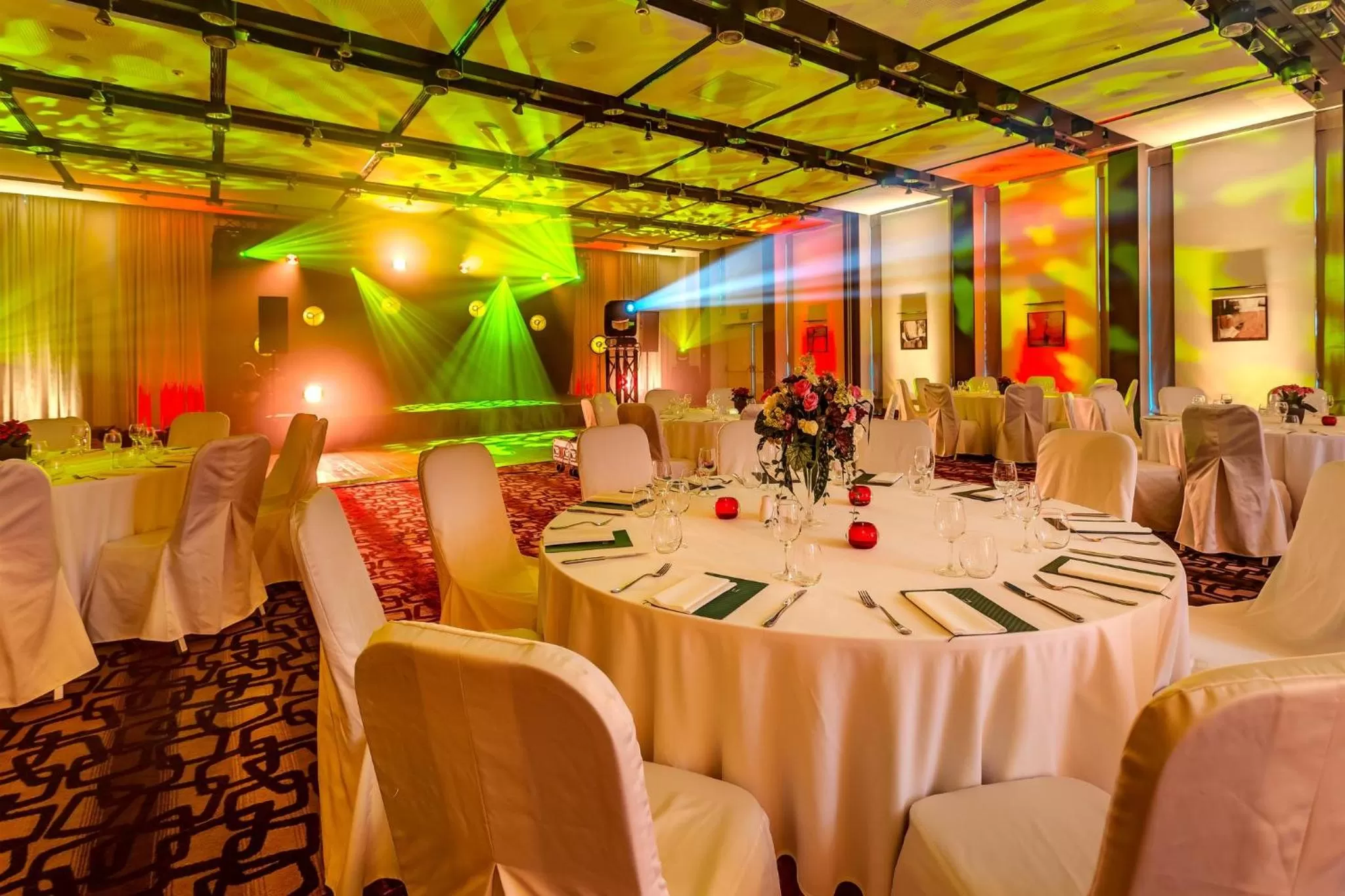 Meeting/conference room in Holiday Inn Resort Warsaw Józefów by IHG