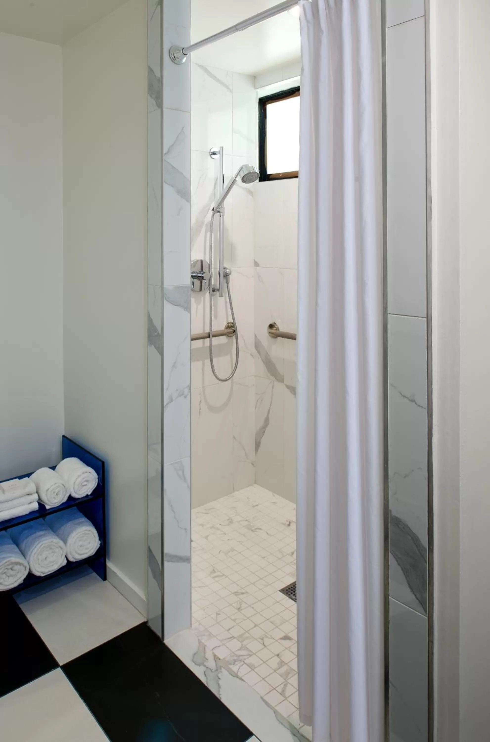 Bathroom in Mondrian Los Angeles