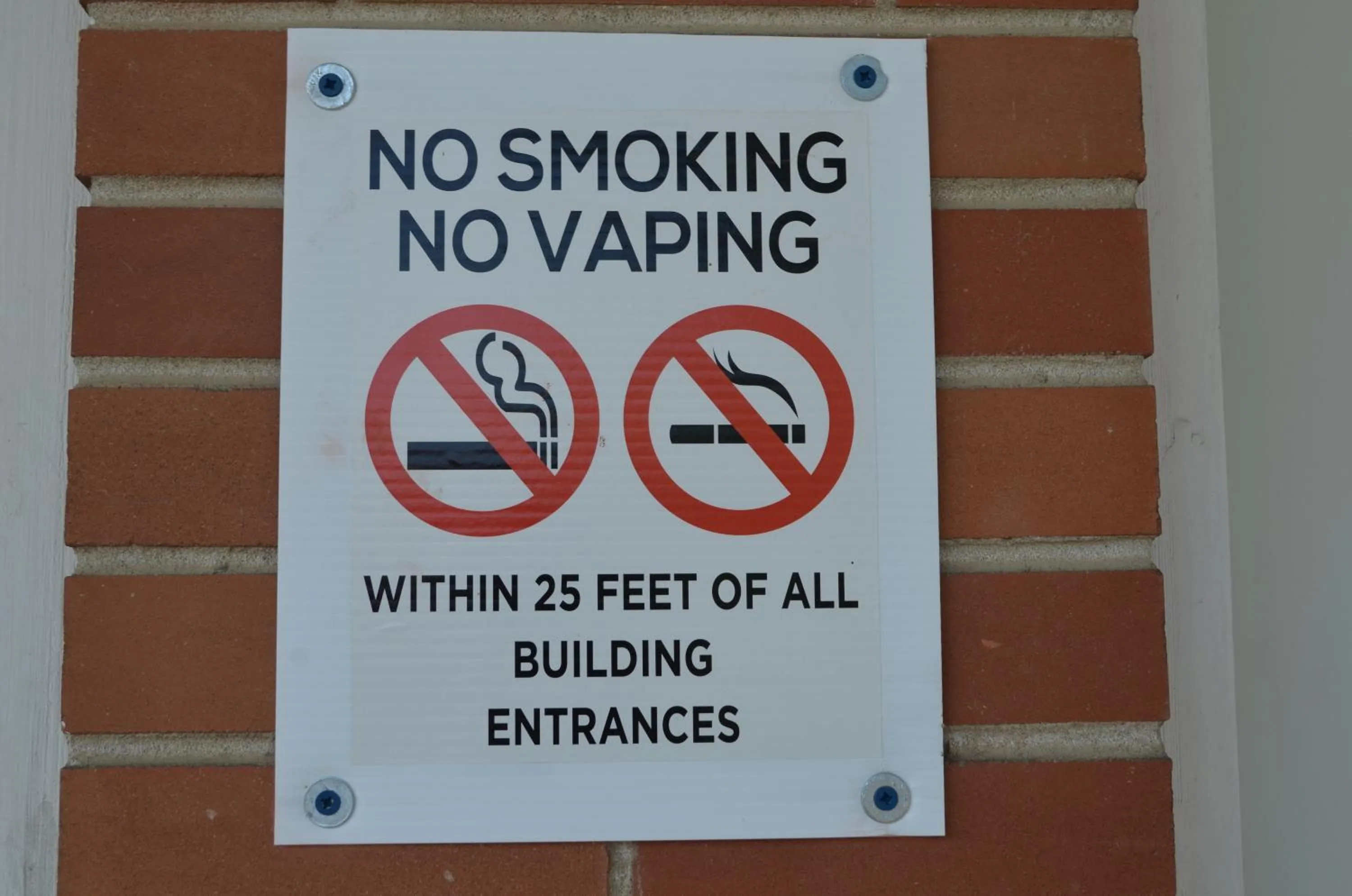 Logo/Certificate/Sign in Studio 1 Motel