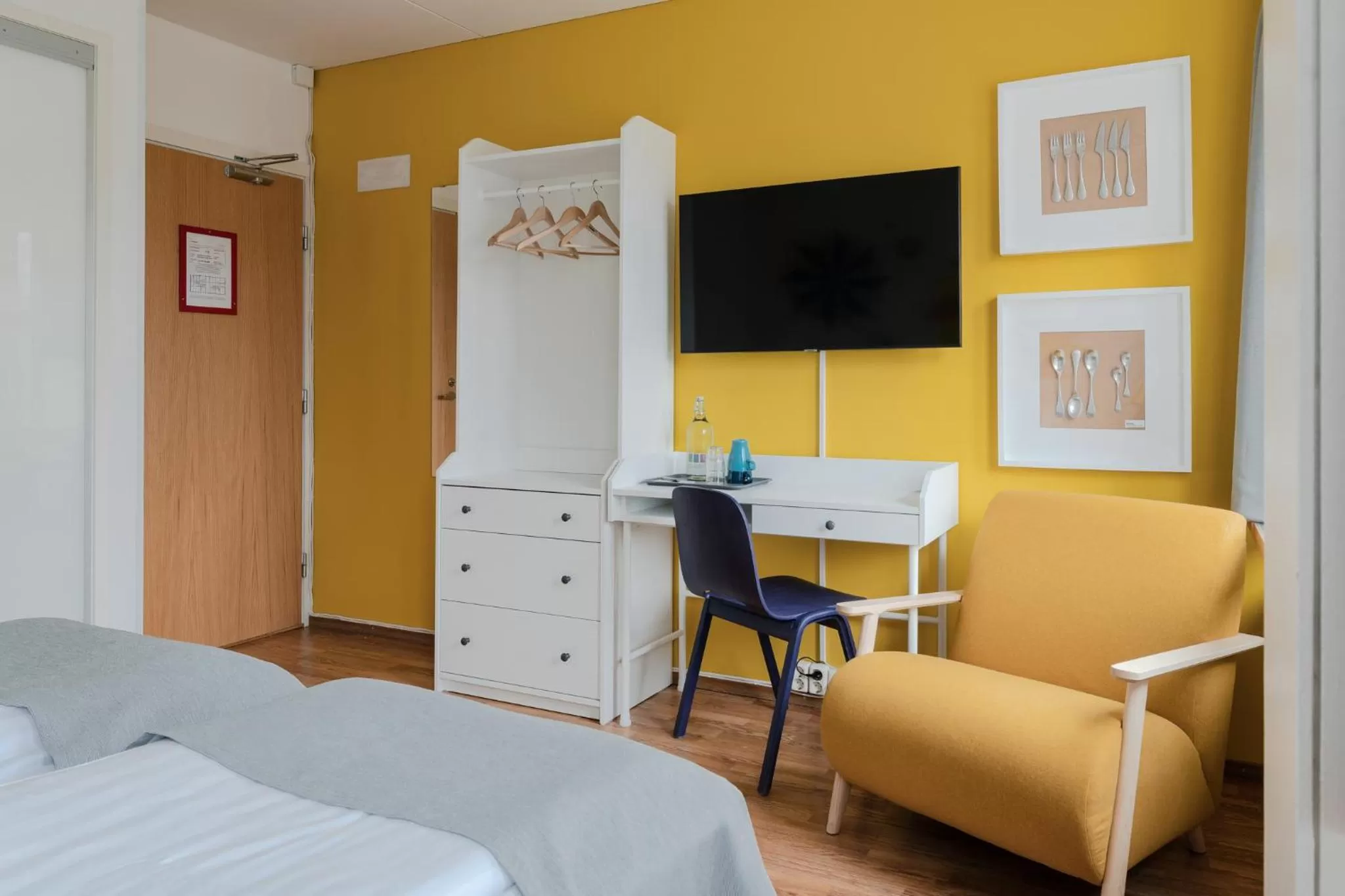 TV and multimedia, TV/Entertainment Center in Hotel Bulevard