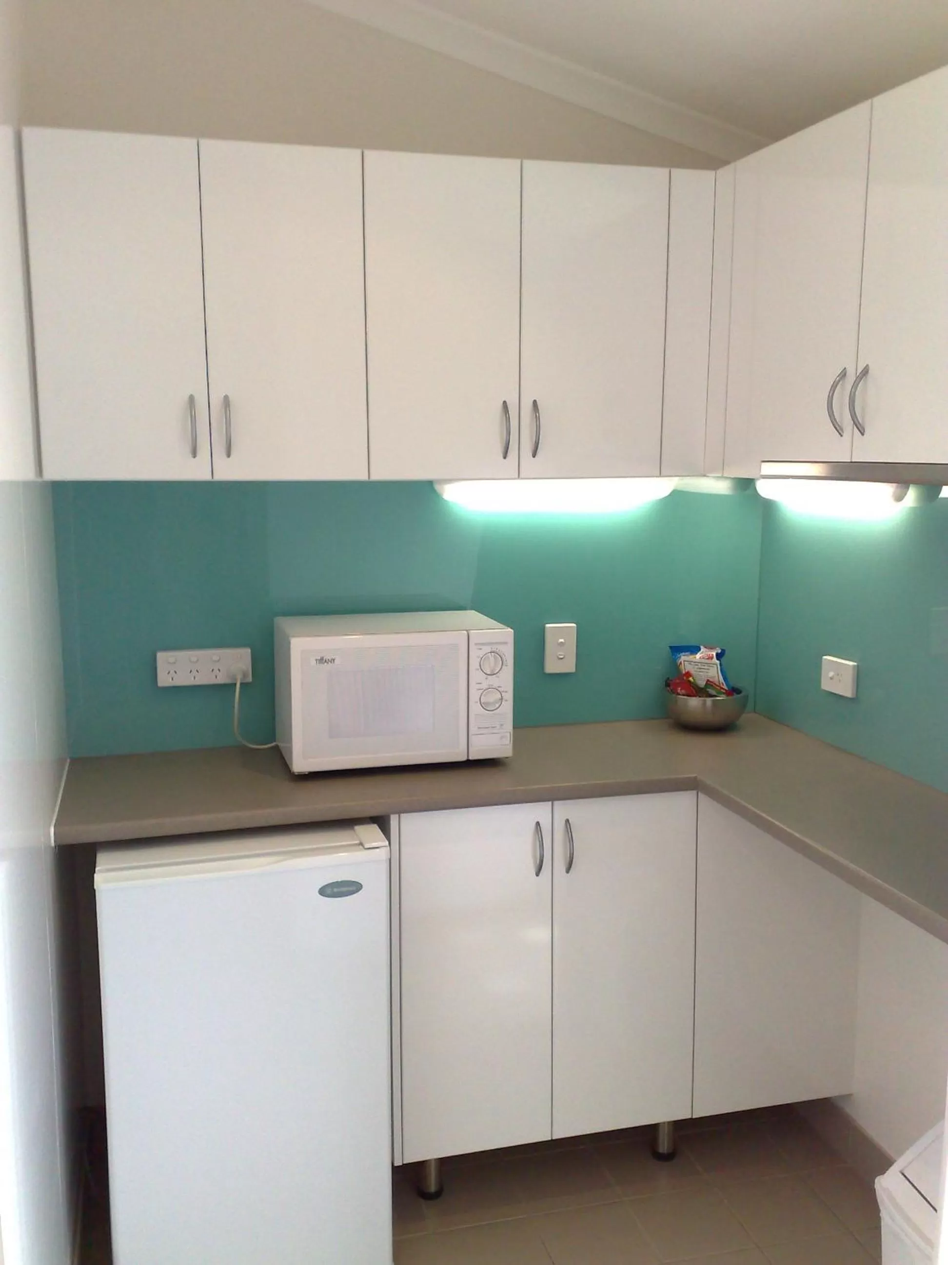 Kitchen or kitchenette in McLaren Vale Motel & Apartments
