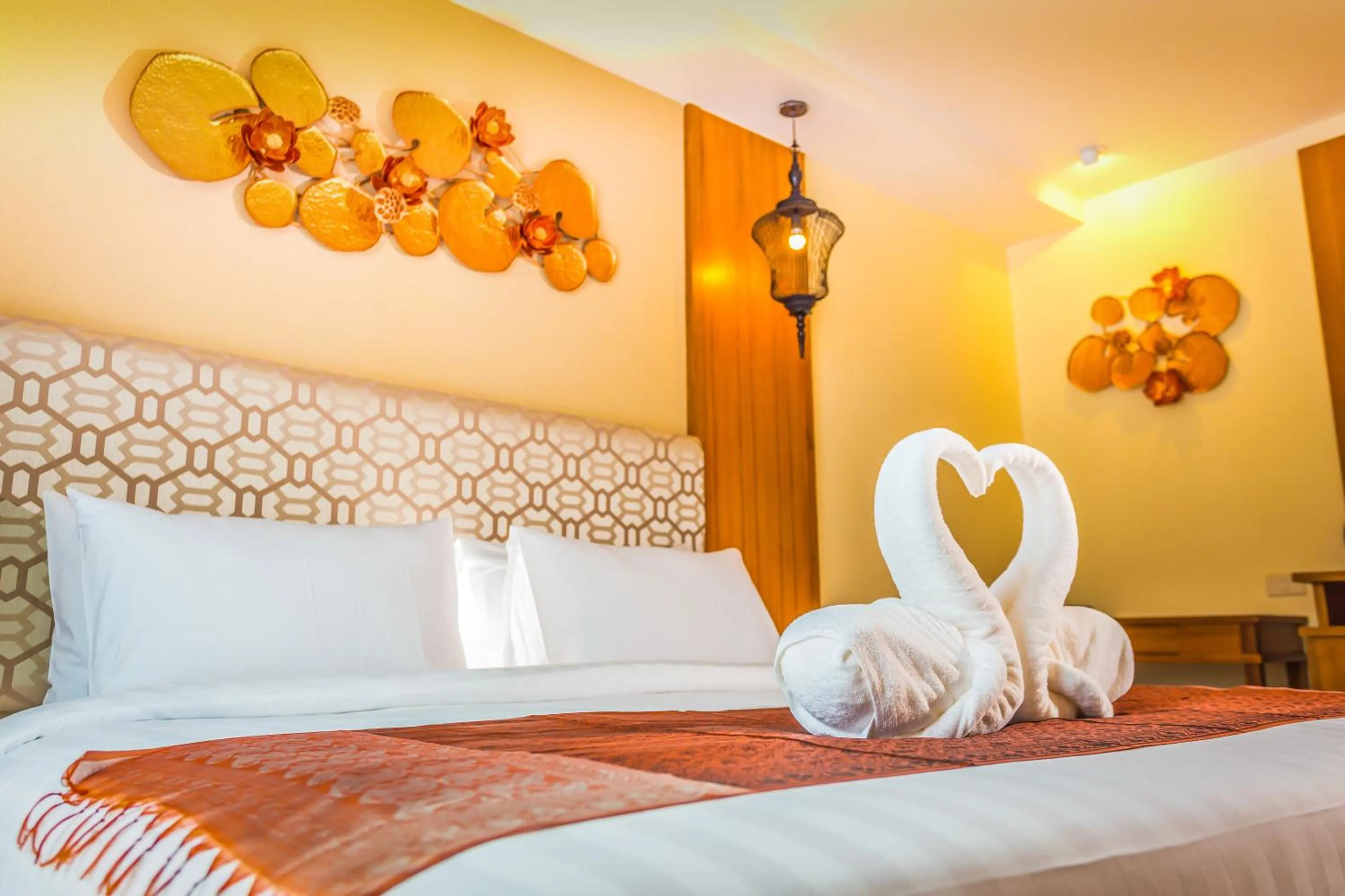 Bed in The Signature Hotel @ Thapae