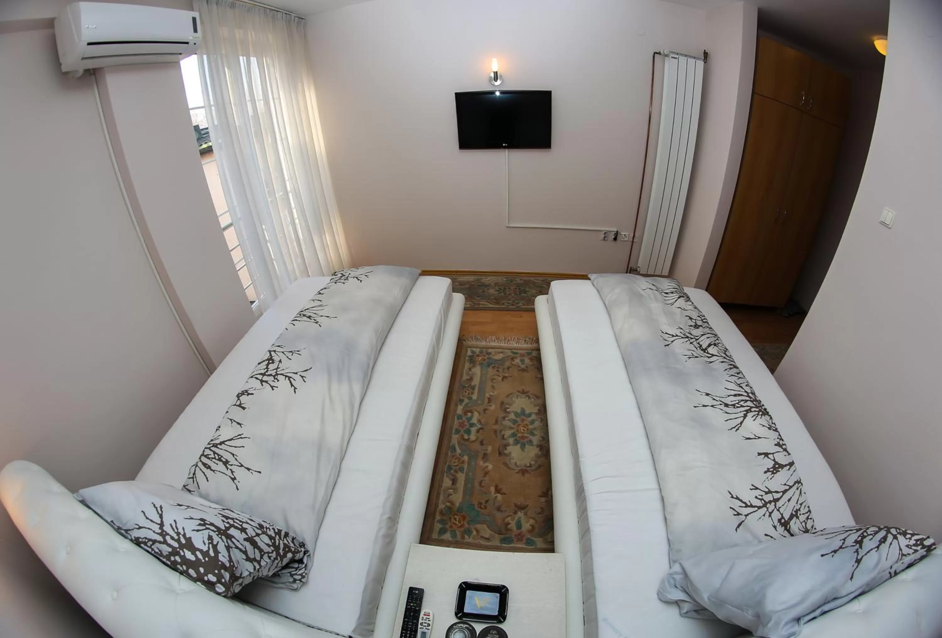 Photo of the whole room, Bed in Hotel Fontana