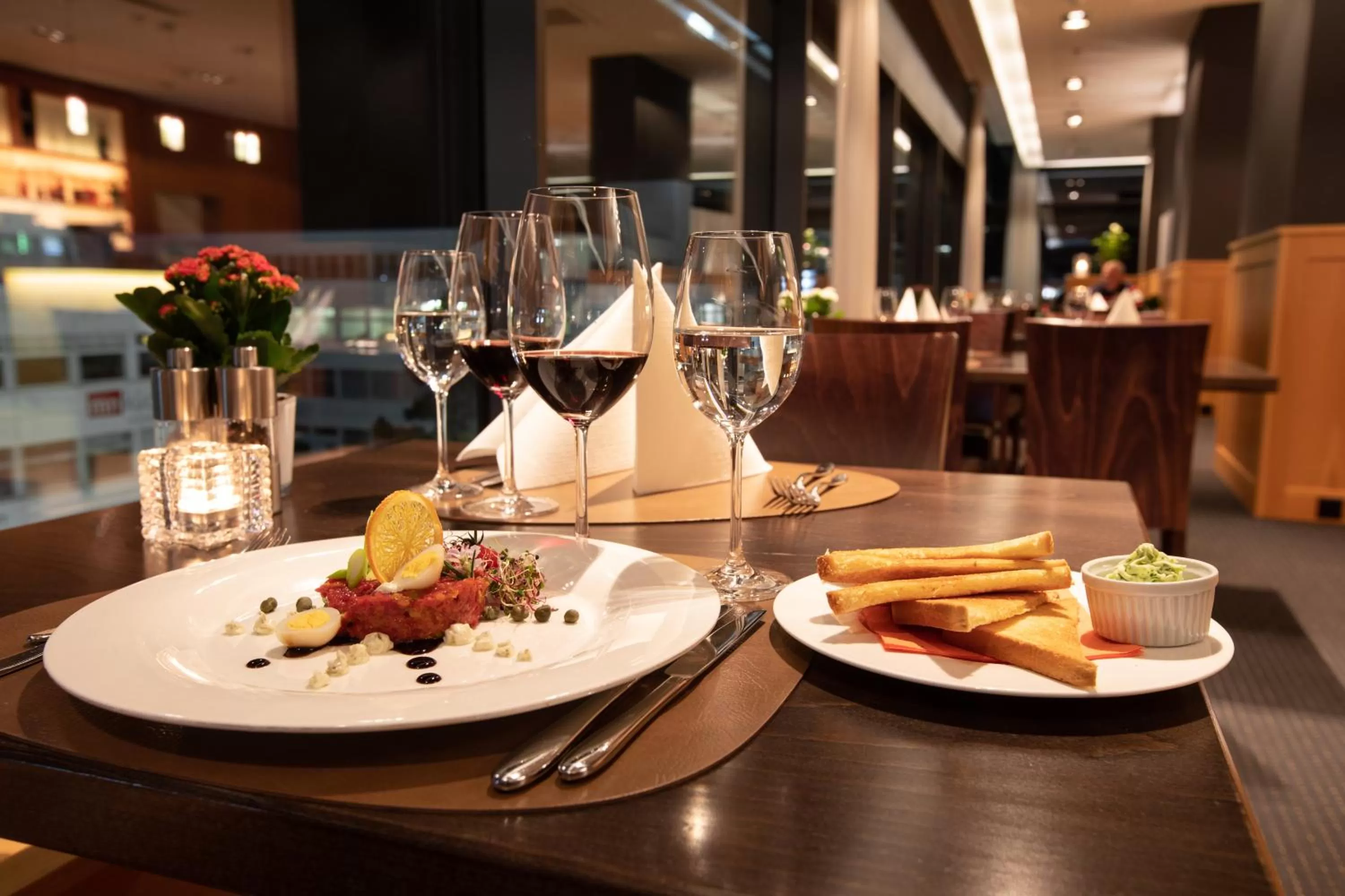 Restaurant/places to eat in Mercure Chur City West