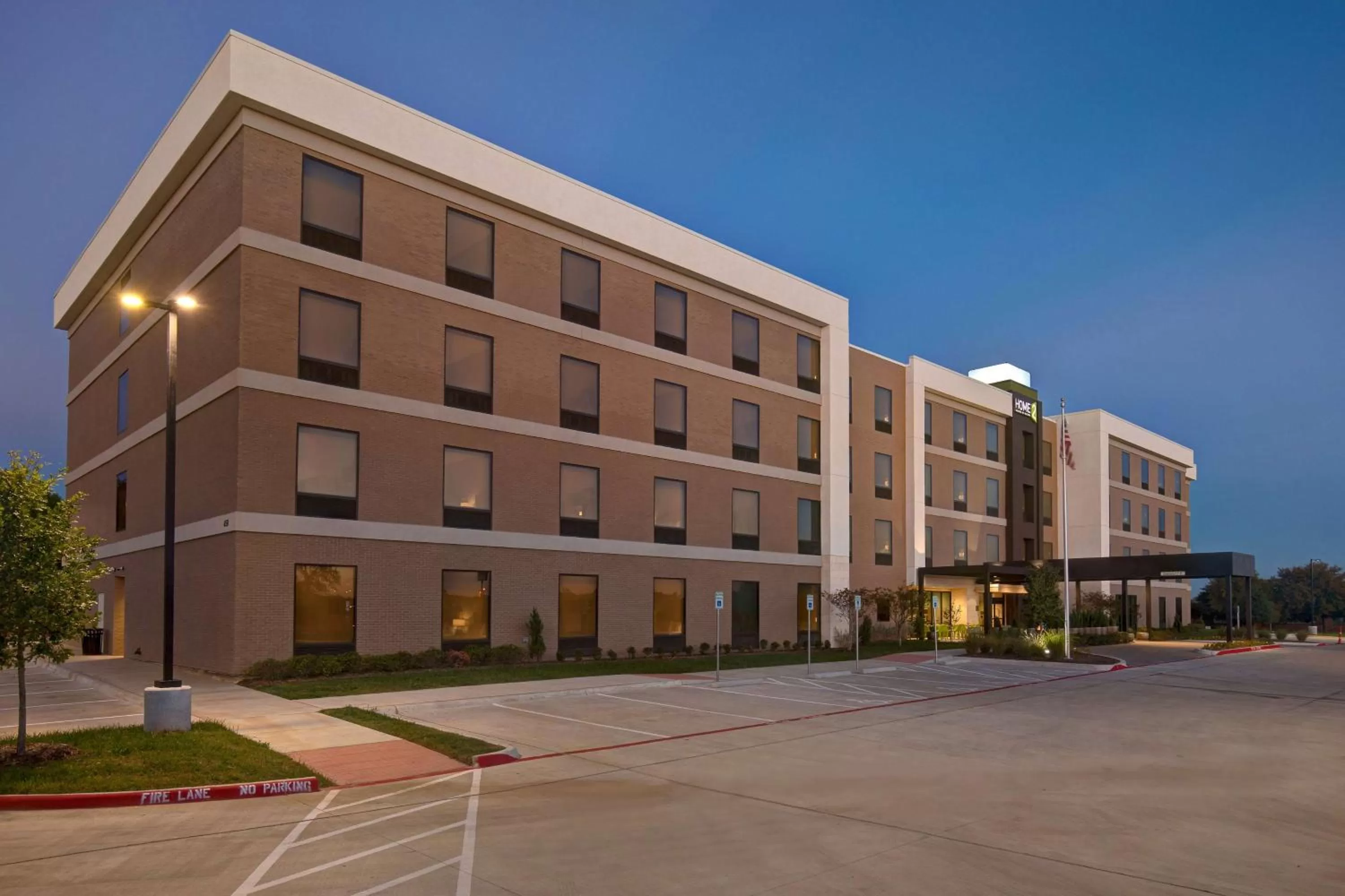 Property building in Home2 Suites By Hilton Lewisville Dallas