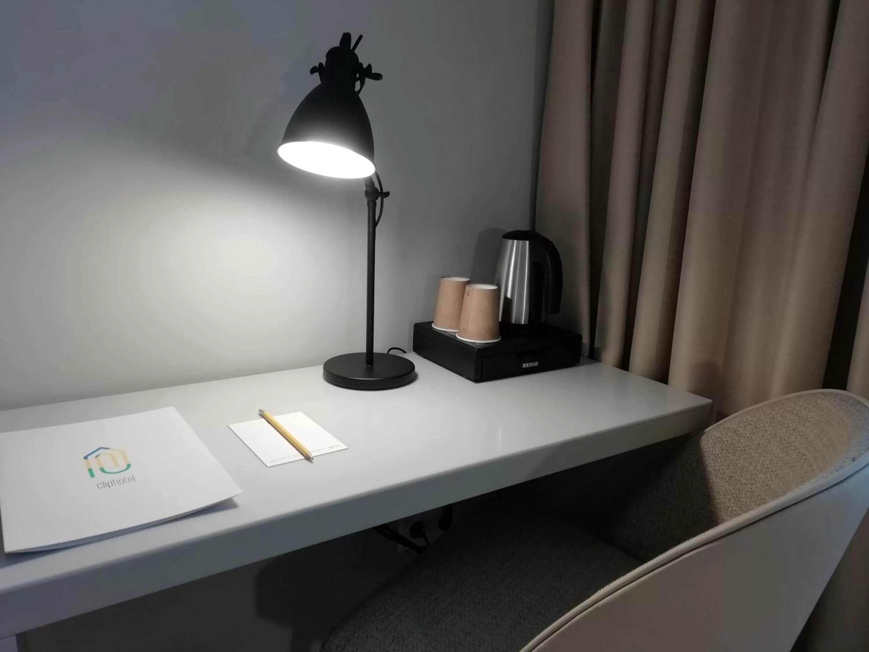 Coffee/tea facilities in ClipHotel