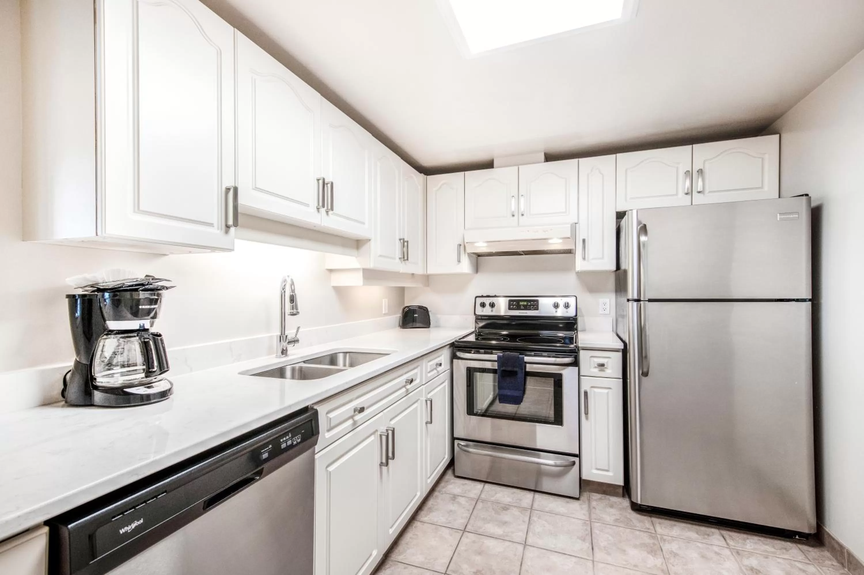 Coffee/tea facilities in Victoria Regent Waterfront Hotel & Suites