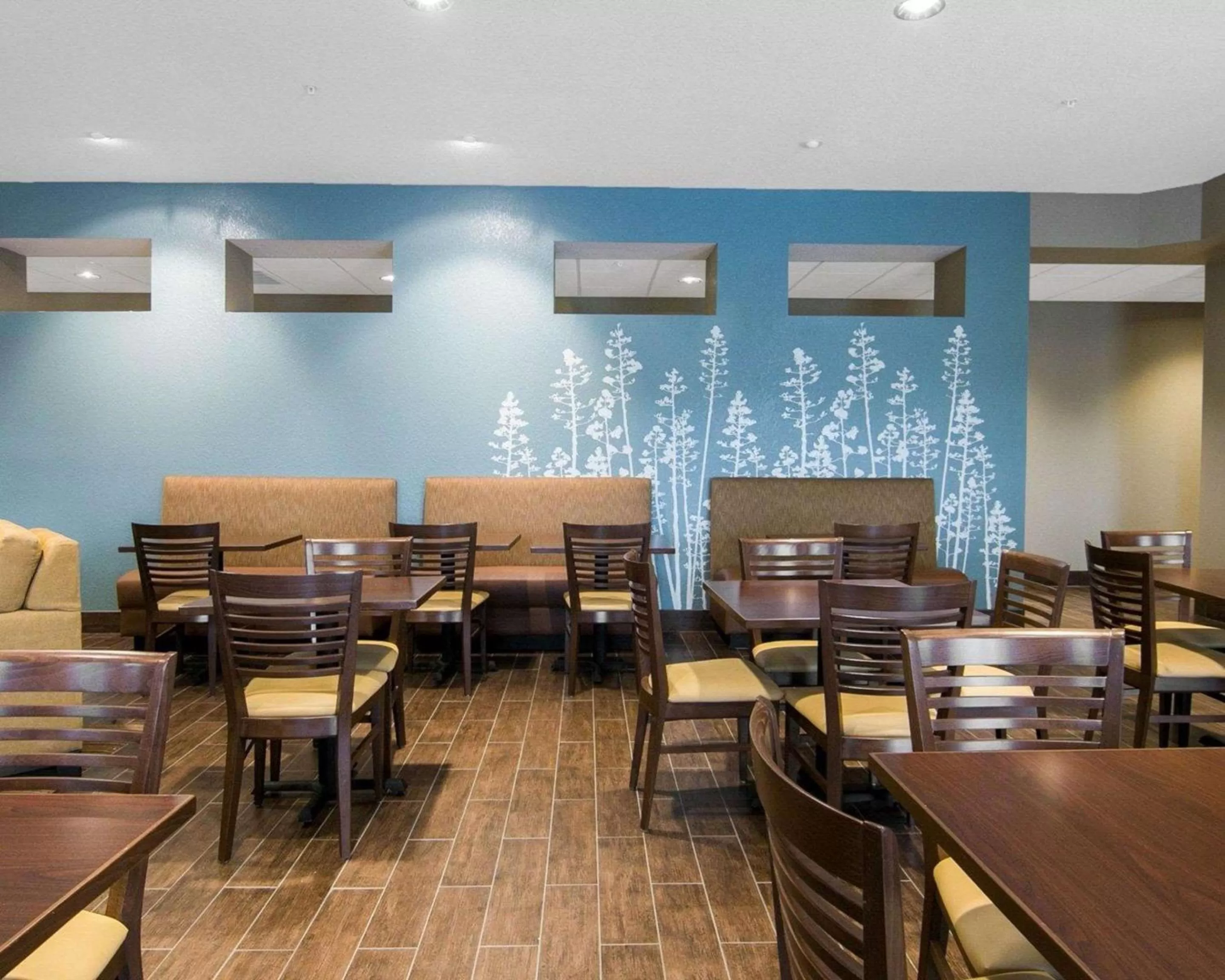 Restaurant/places to eat in Sleep Inn & Suites Fort Dodge