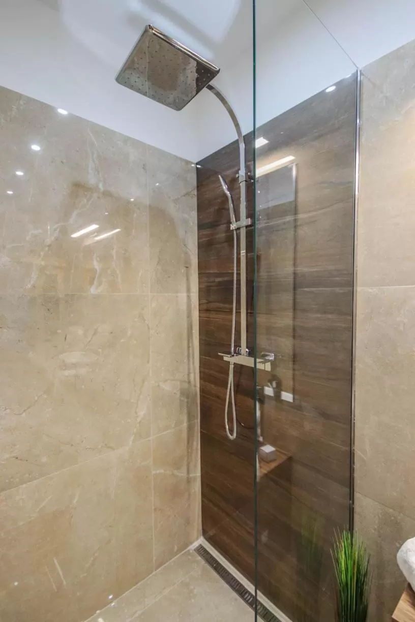 Bathroom in Bengt Apartment Dohány Str.