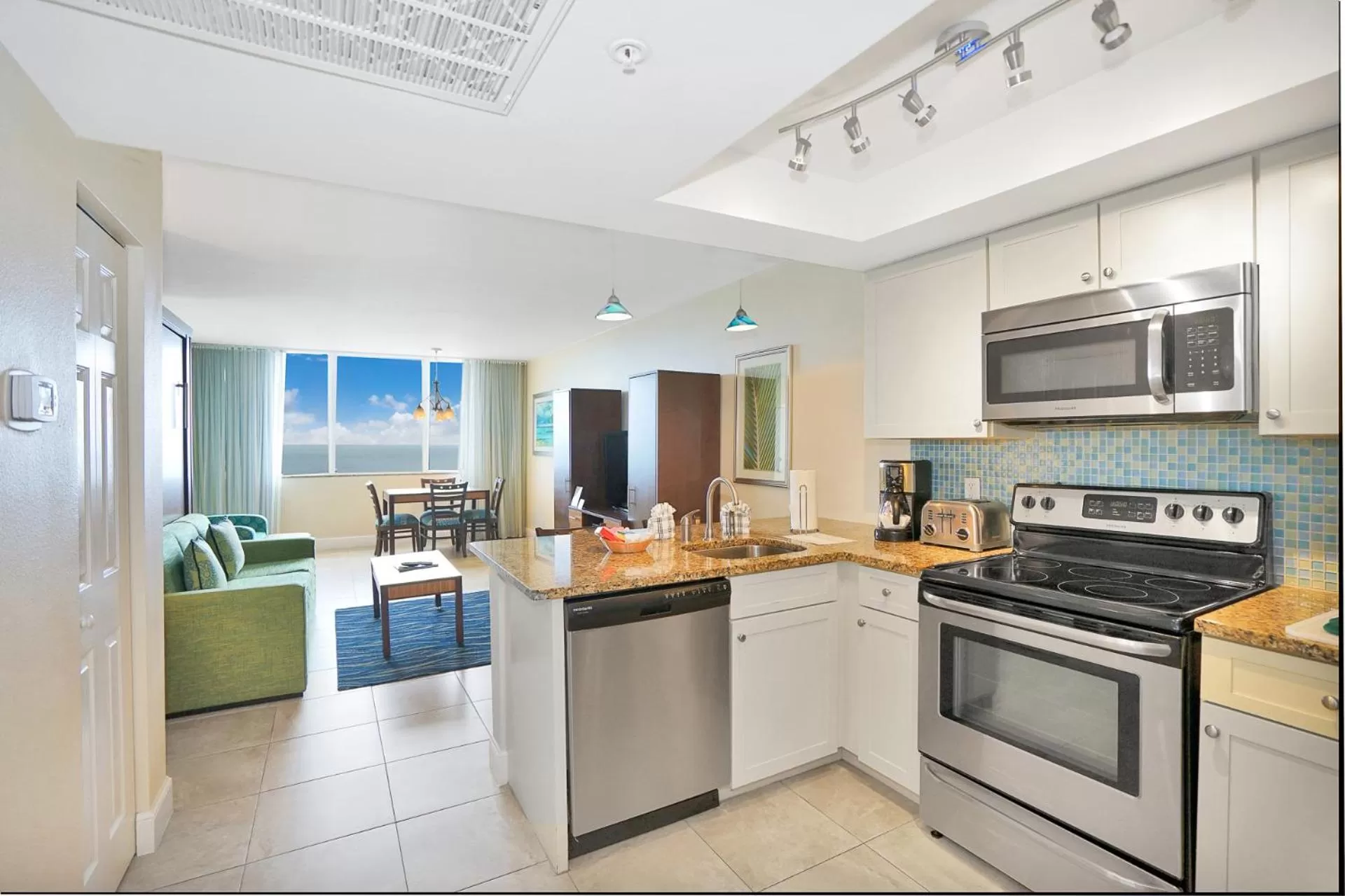 Kitchen or kitchenette in Hollywood Beach Tower