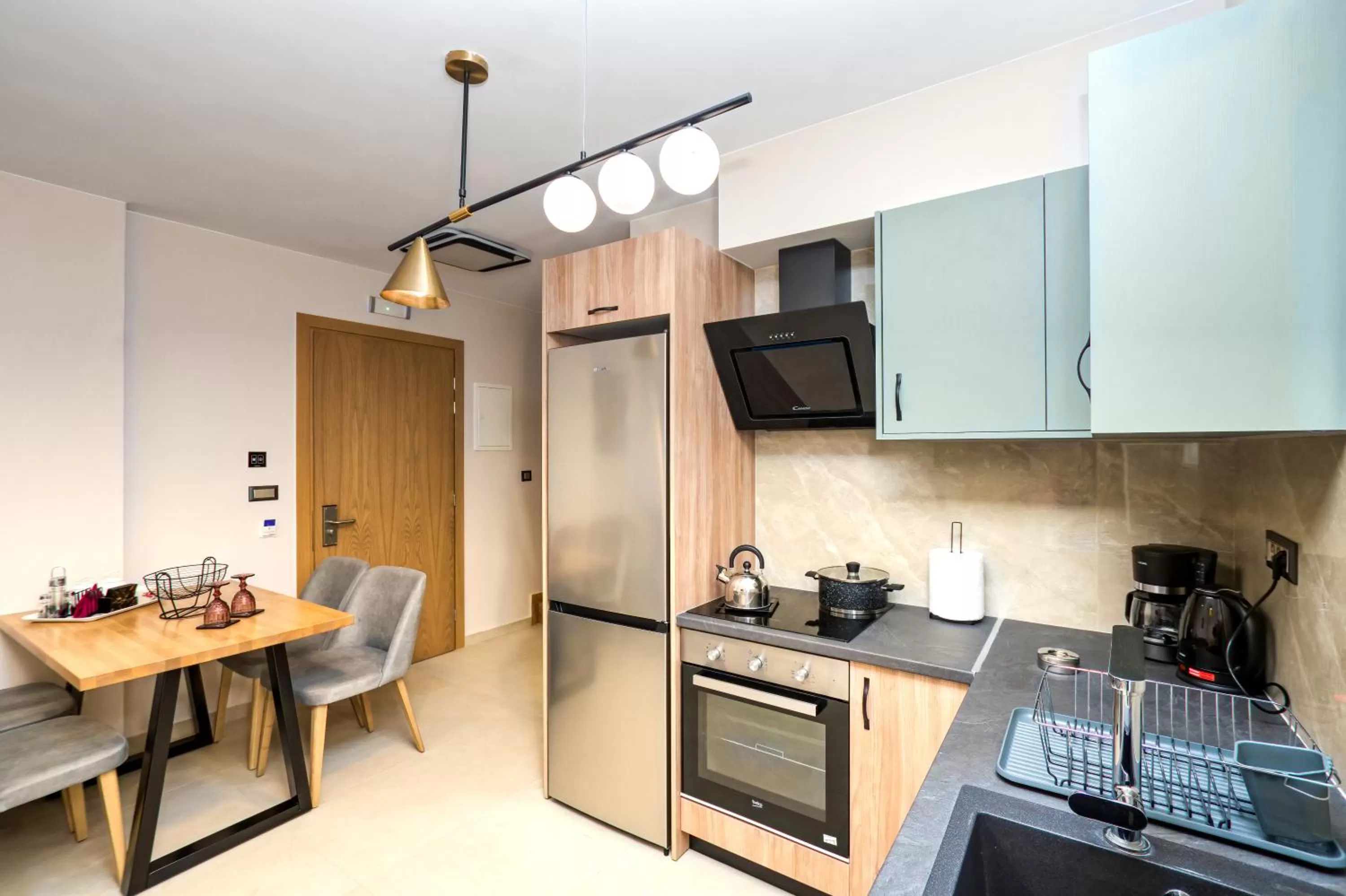 Kitchen or kitchenette in Sapphire Horizon Suites