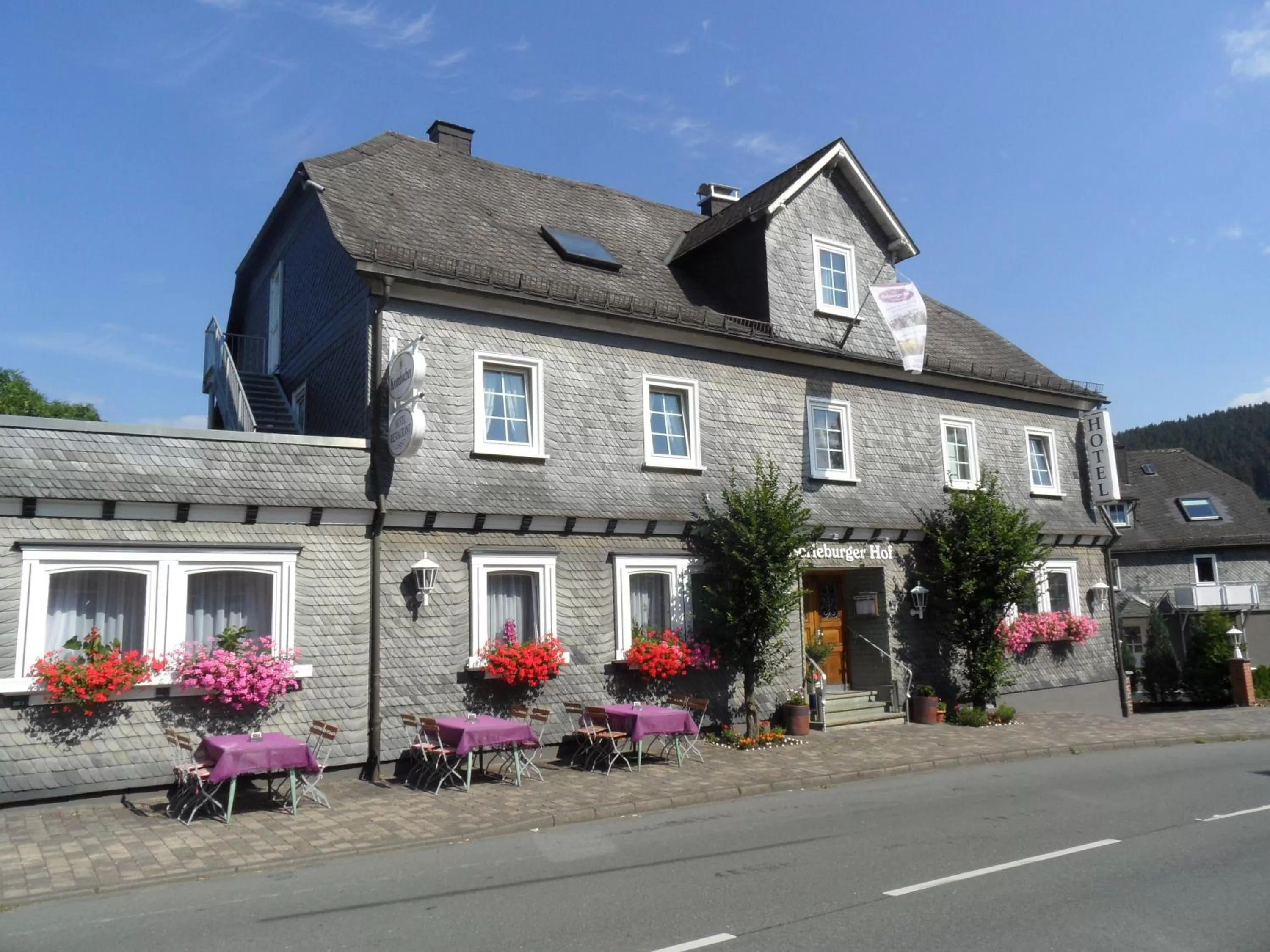 Facade/entrance in Berleburger Hof