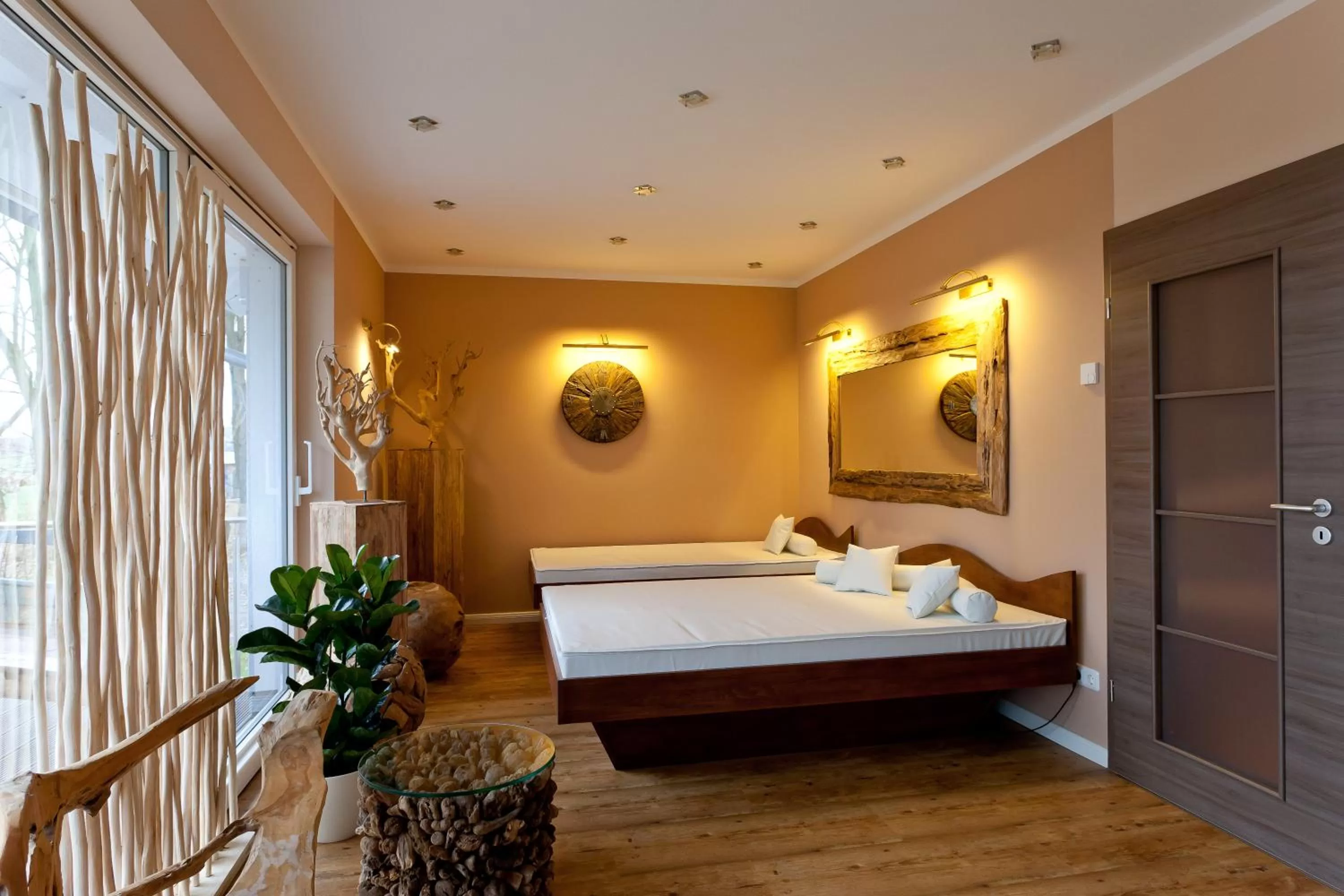 Photo of the whole room, Bed in Hotel-Marks-Garni