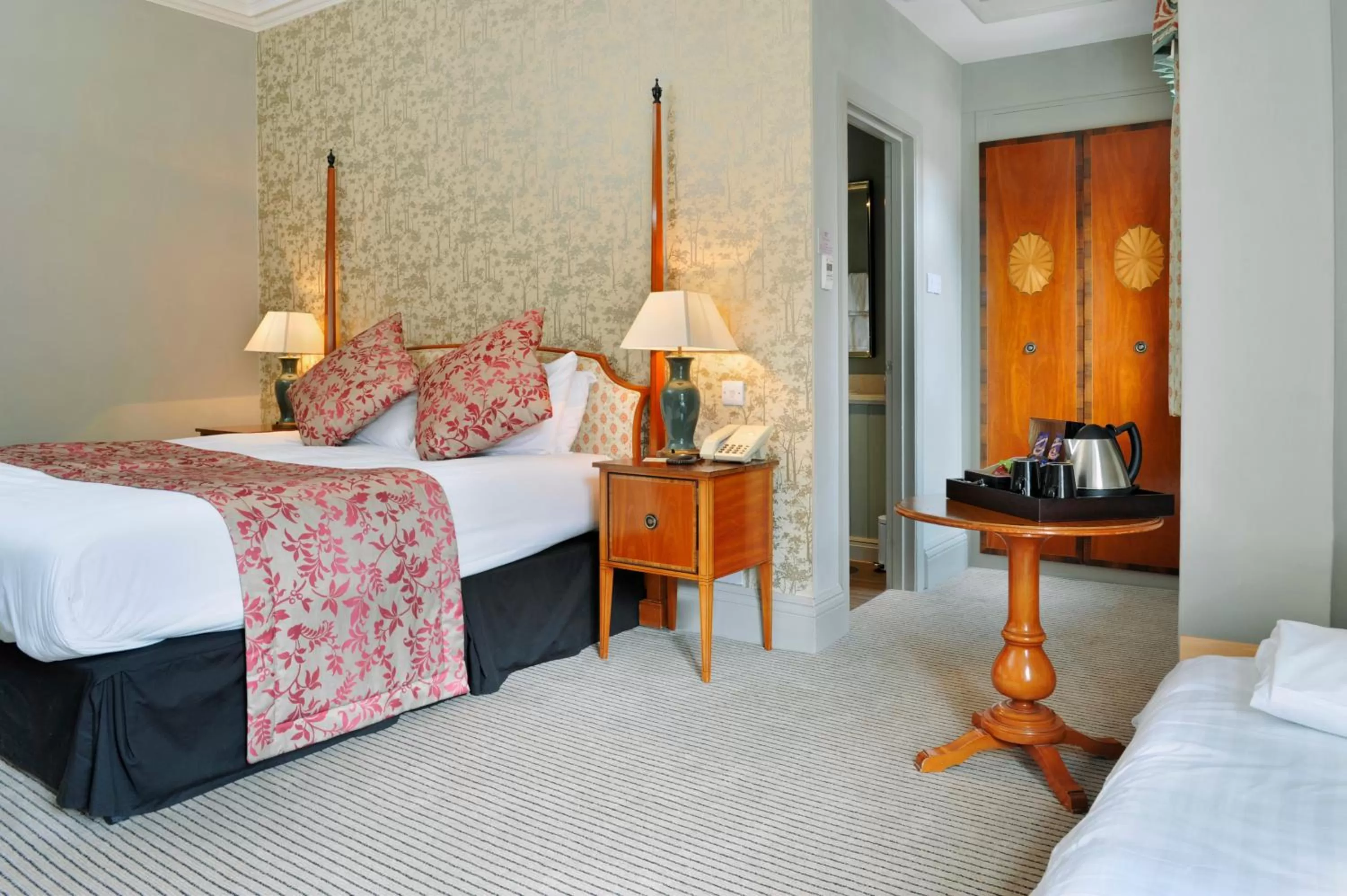 Family Room  (2 Adults + 1 Child) in The Crown Manor House Hotel