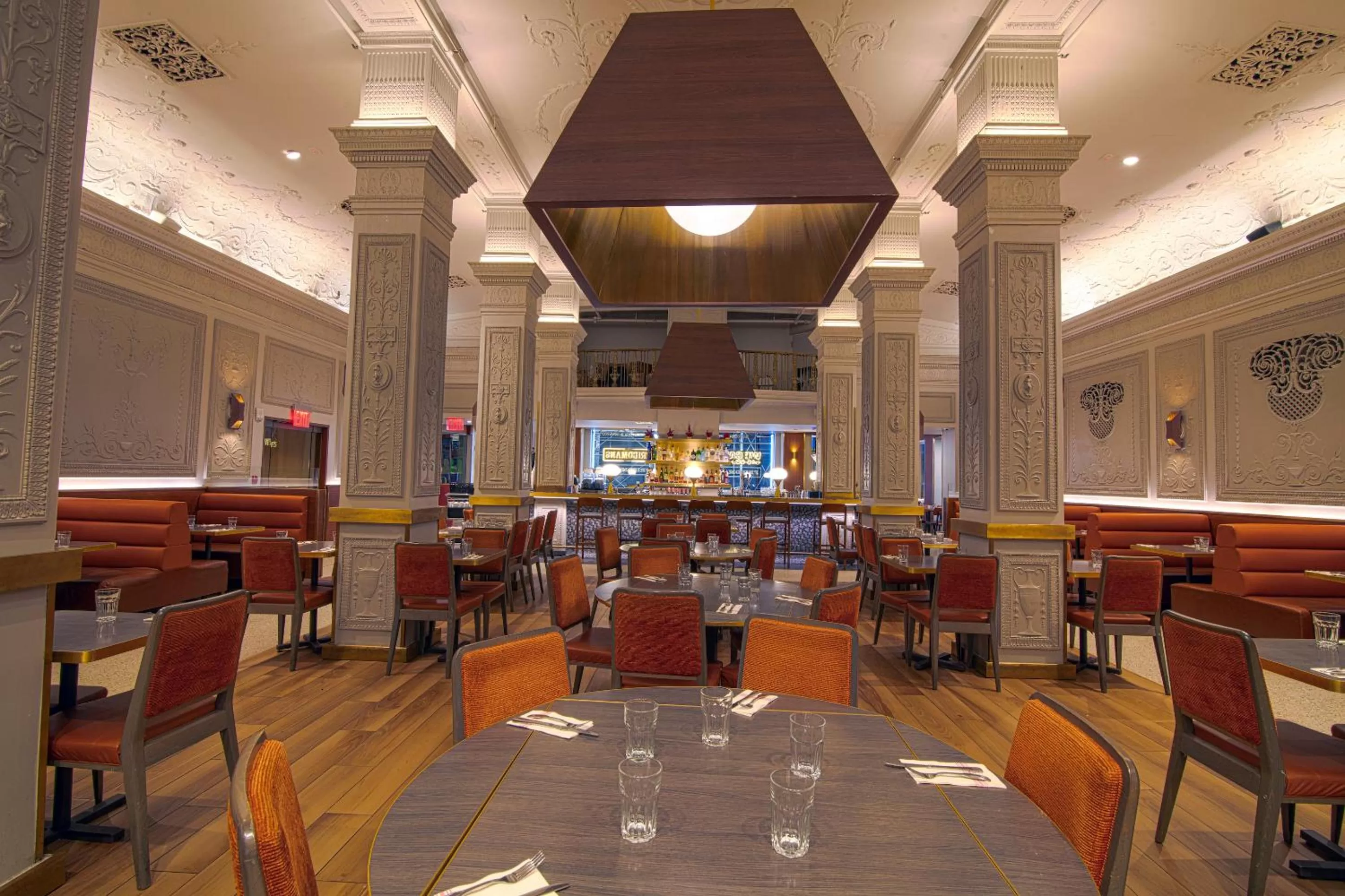 Restaurant/places to eat in Hotel Edison Times Square