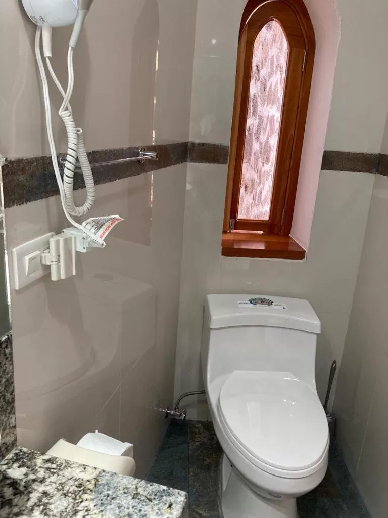 Bathroom in La Fortaleza De Haro