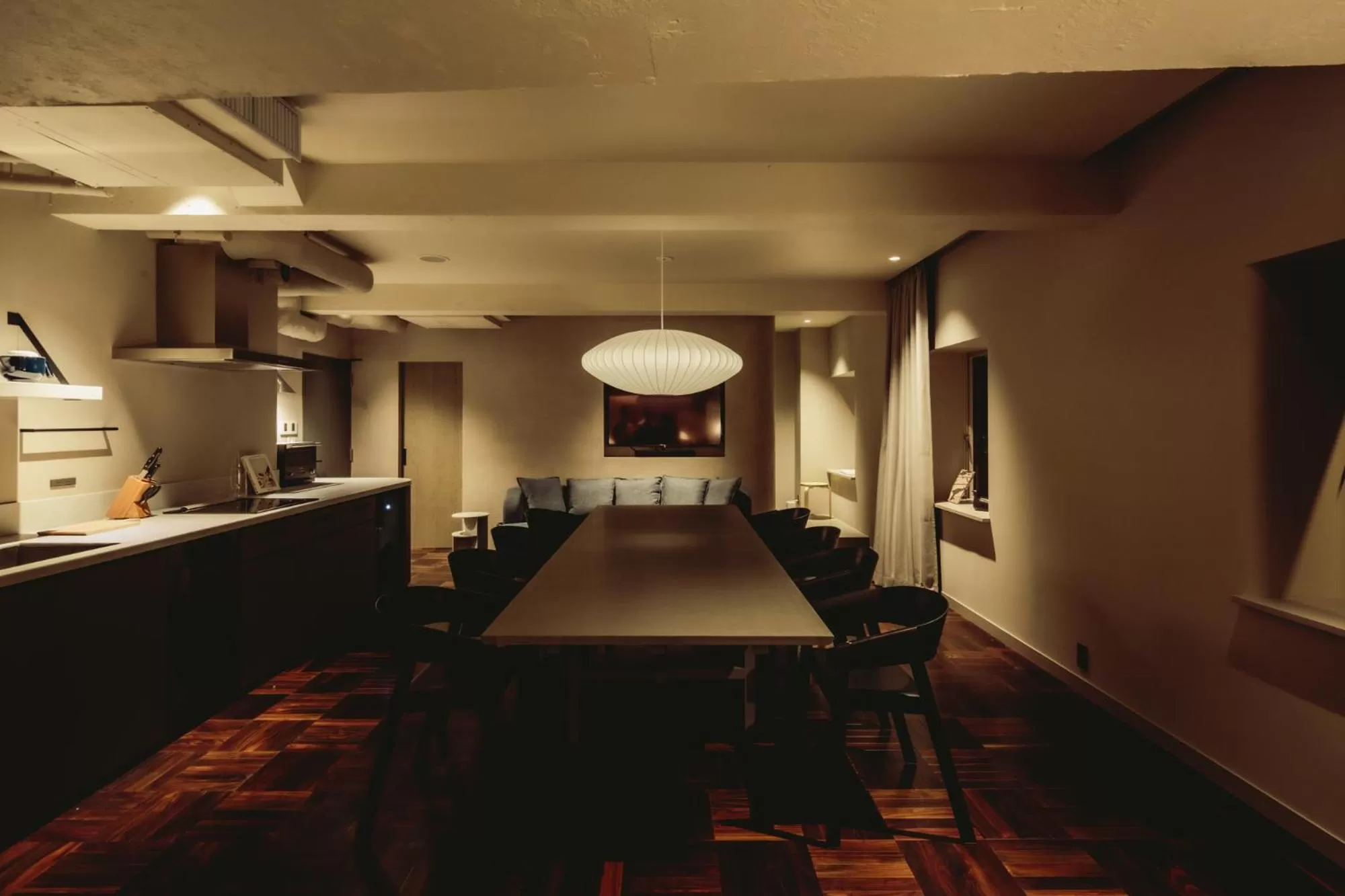 Dining area in THE KNOT TOKYO Shinjuku