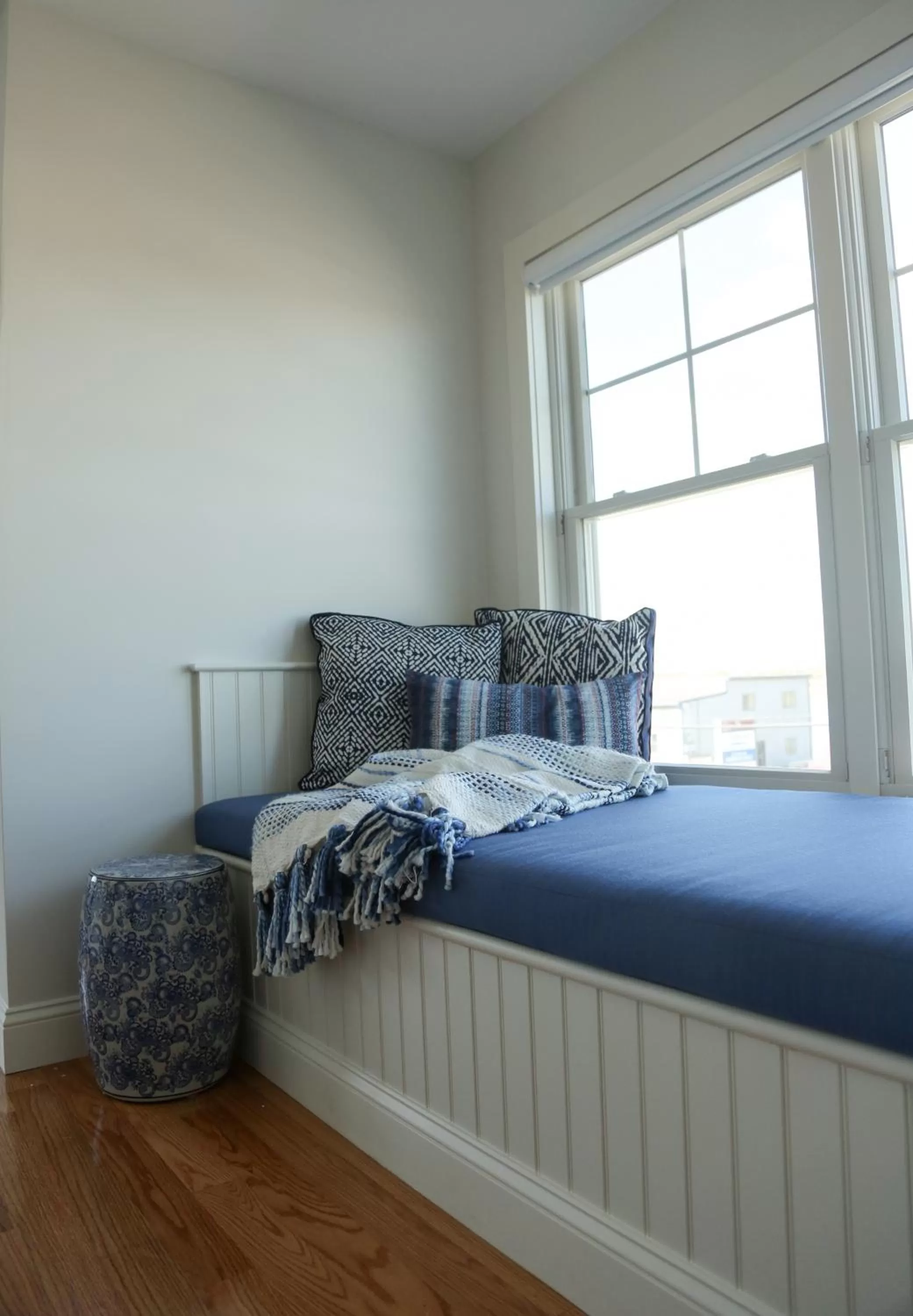 Bed in The Sea Breeze Inn