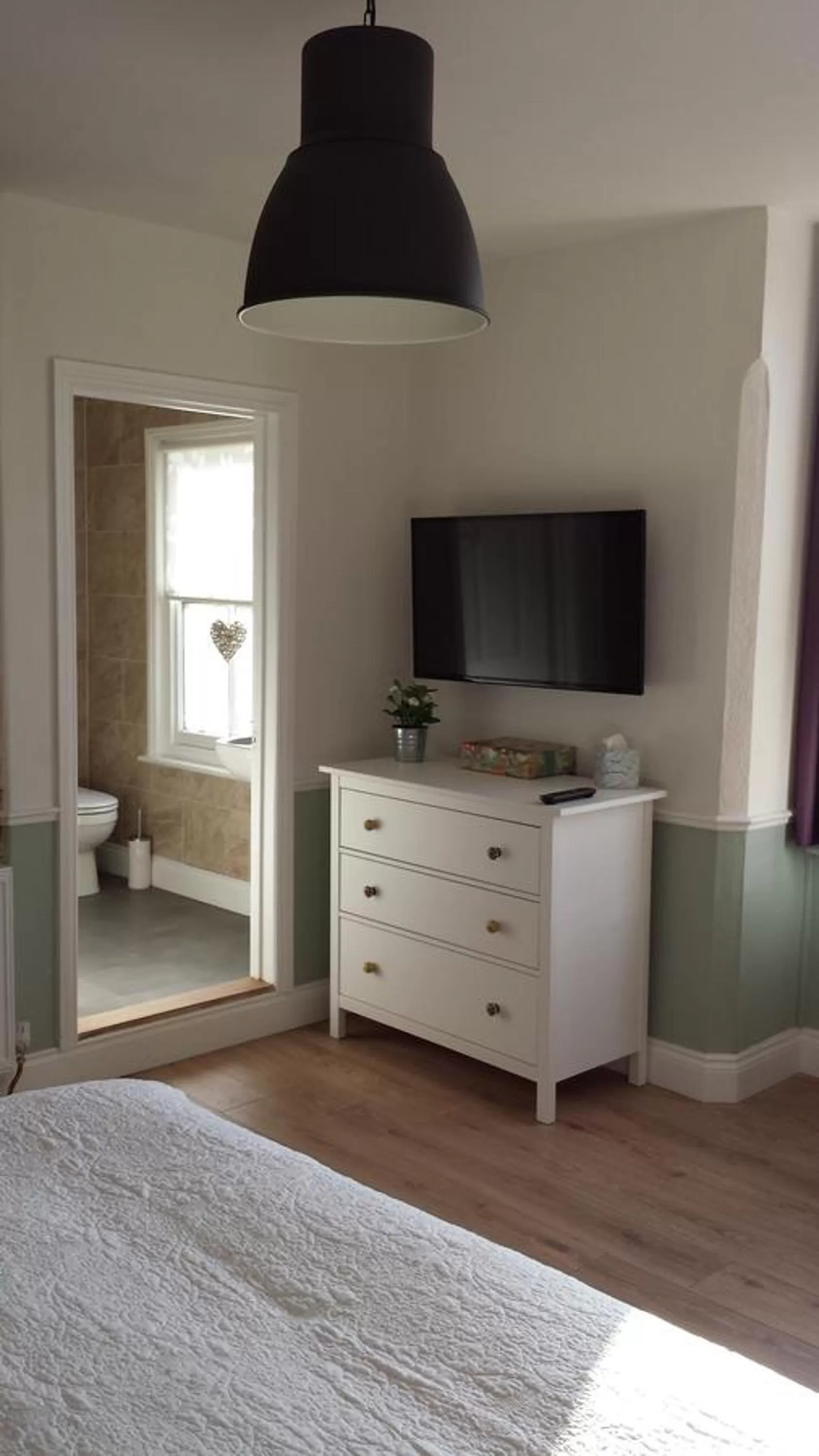 Decorative detail, Bed in The Railway Inn Westerfield