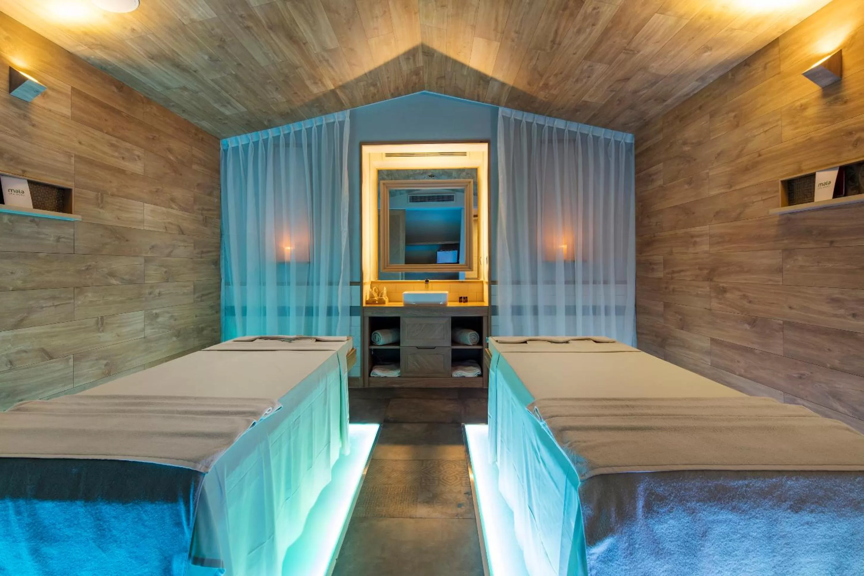 Massage, Bed in Fusion Suites Saigon