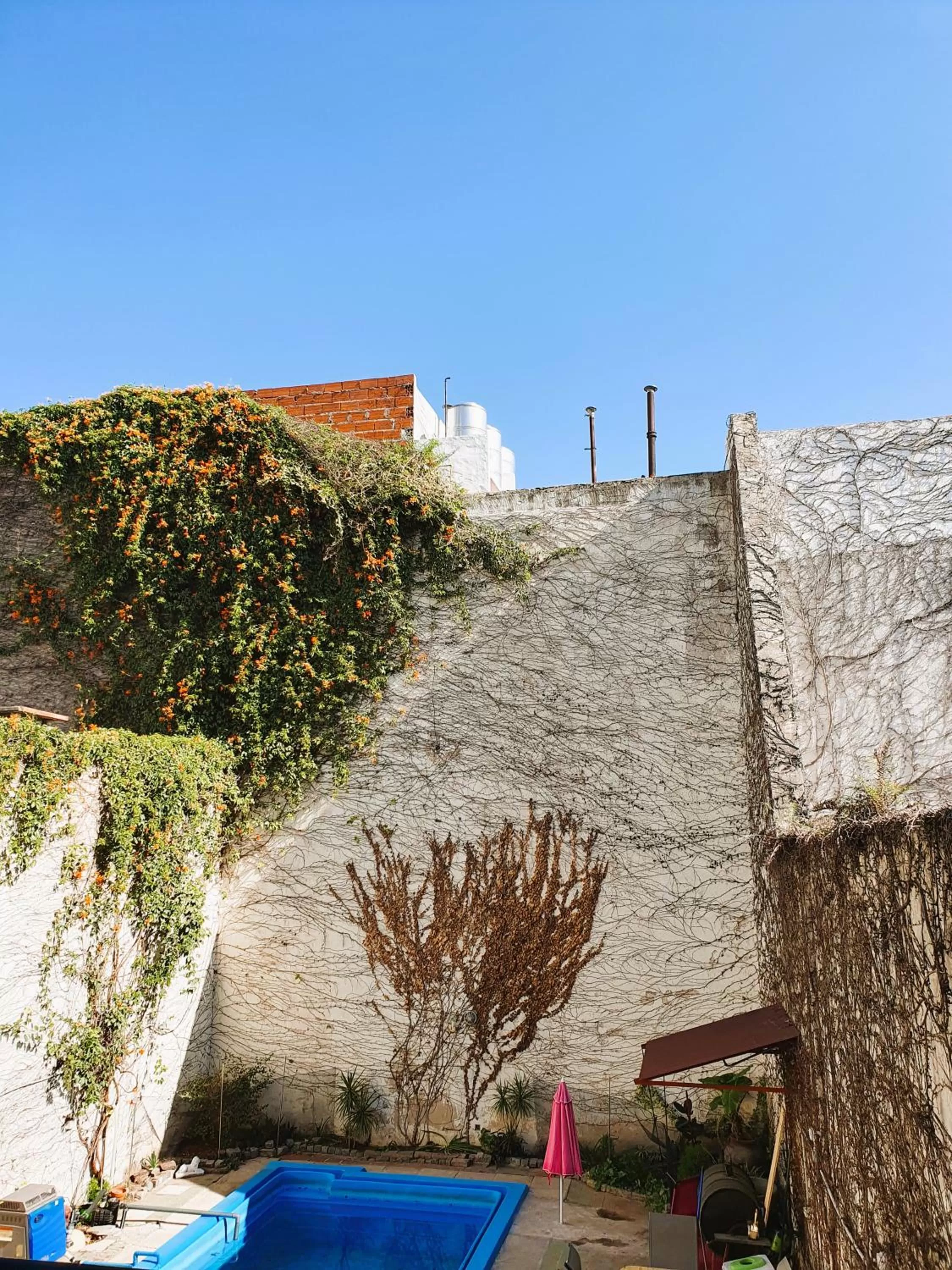 Swimming pool in Habitaciones en Casa con piscina en Palermo Soho!