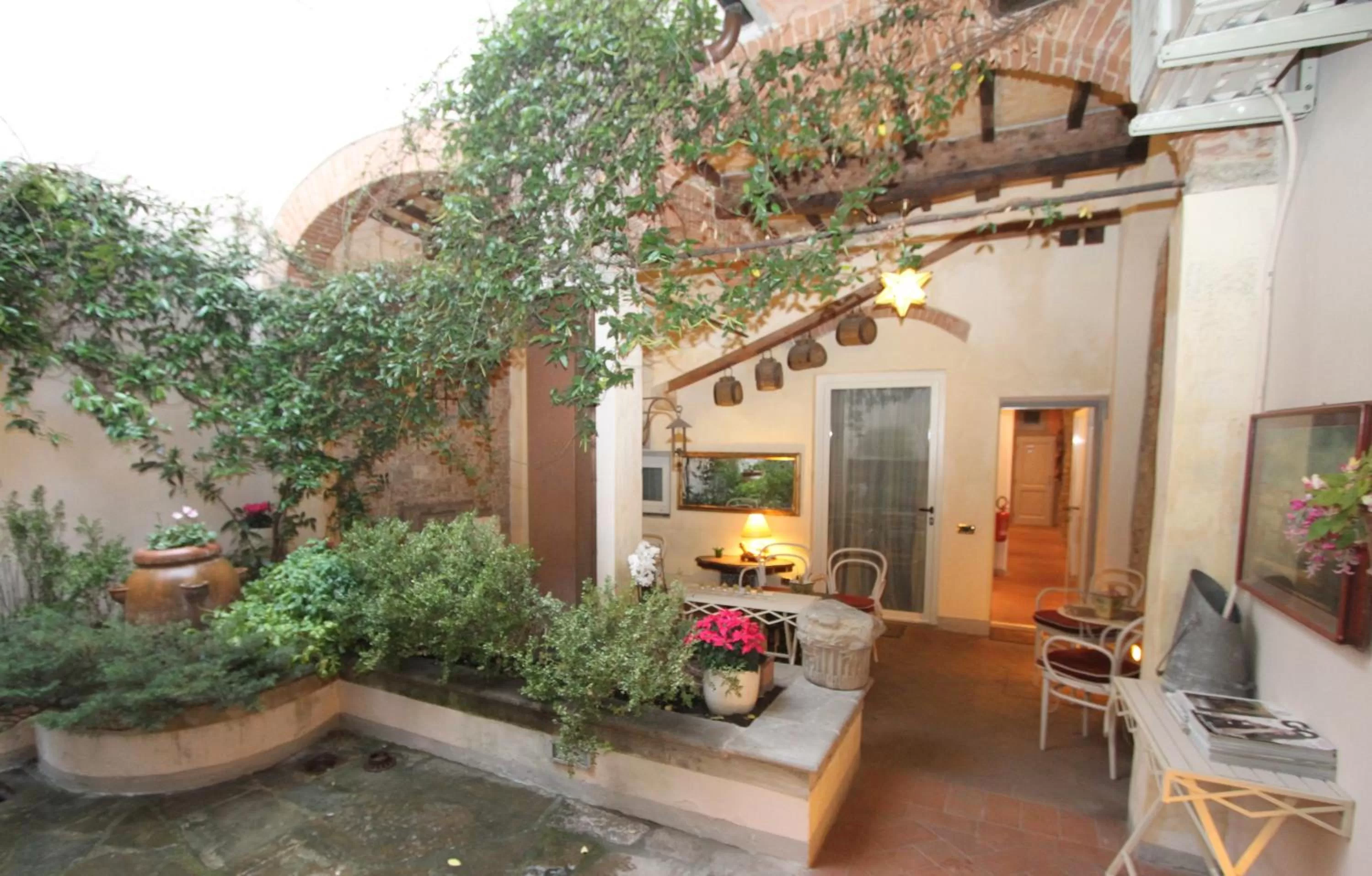 Garden in B&B Mr. My Resort