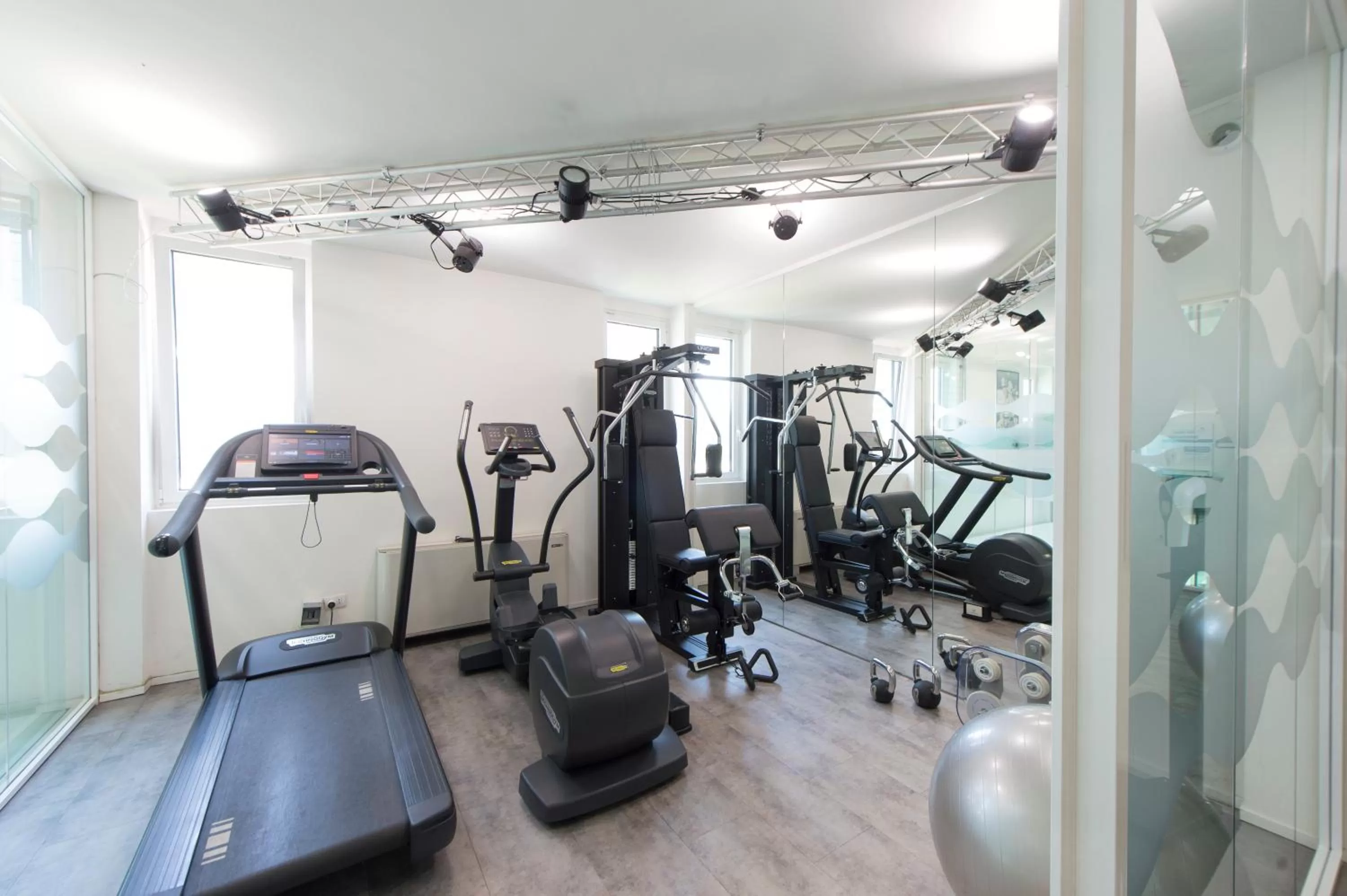 Fitness centre/facilities in MO.OM Hotel