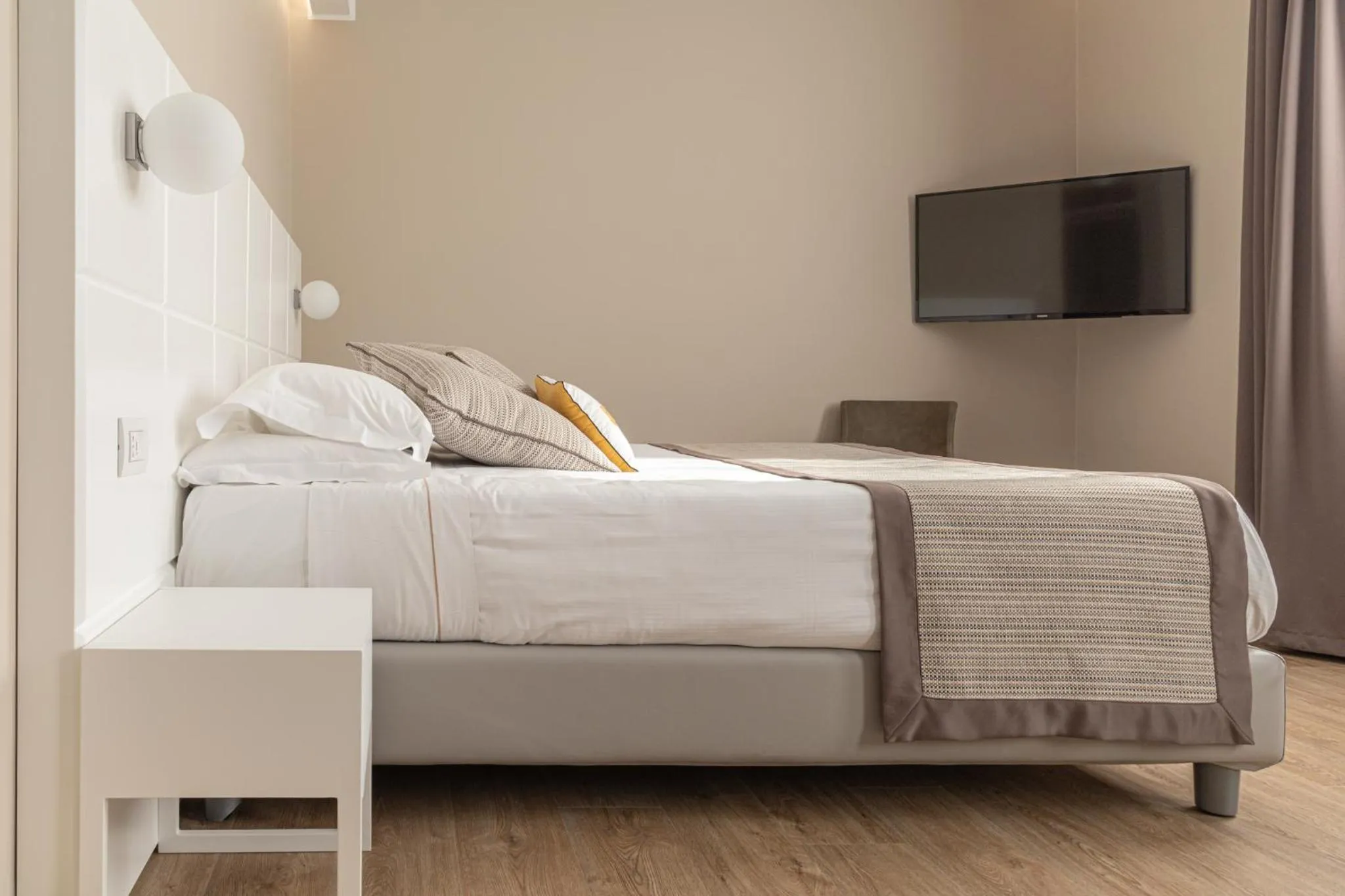 Bedroom, Bed in Hotel Boston