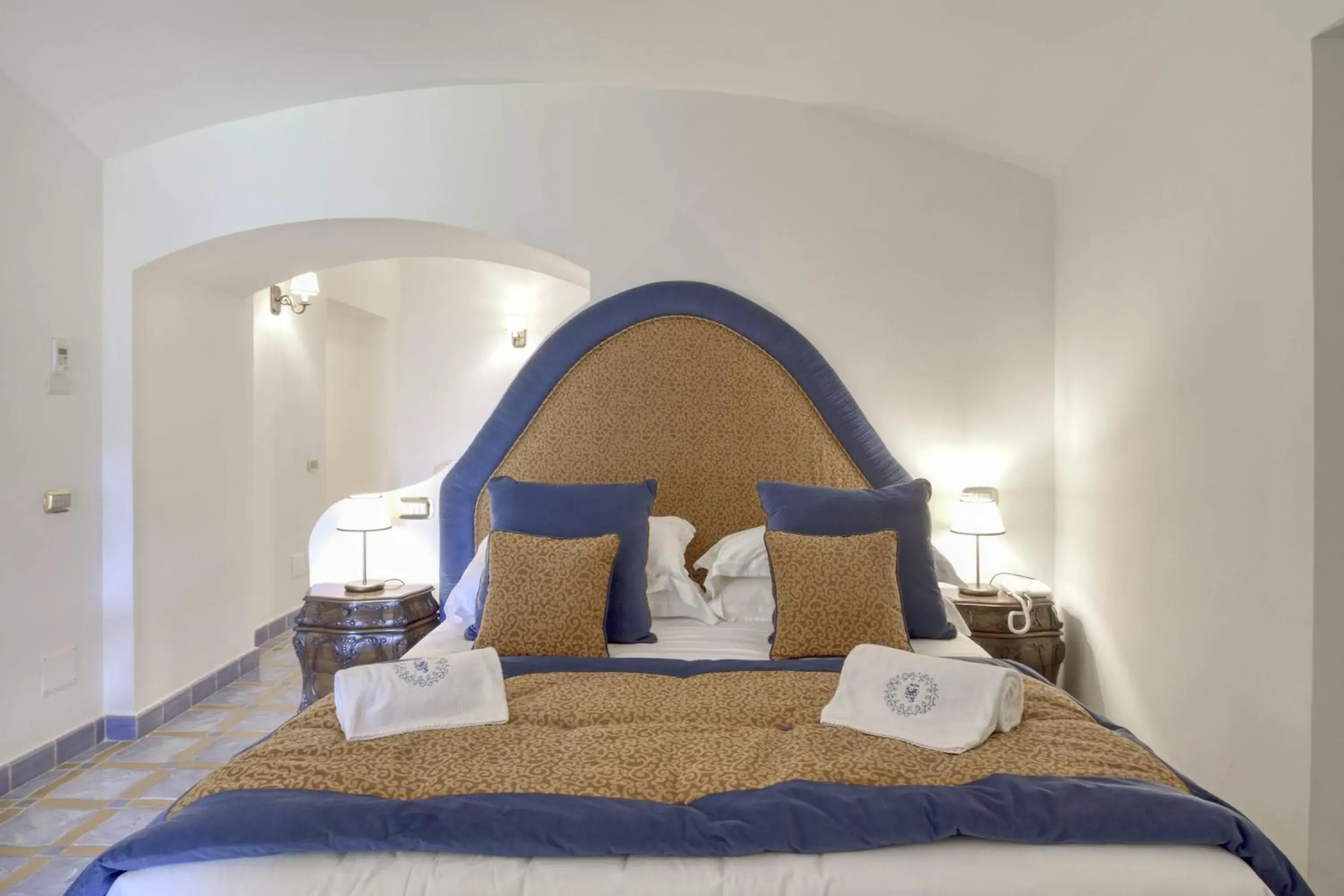 Junior Suite in Palazzo Confalone Junior Suite in Palazzo Confalone