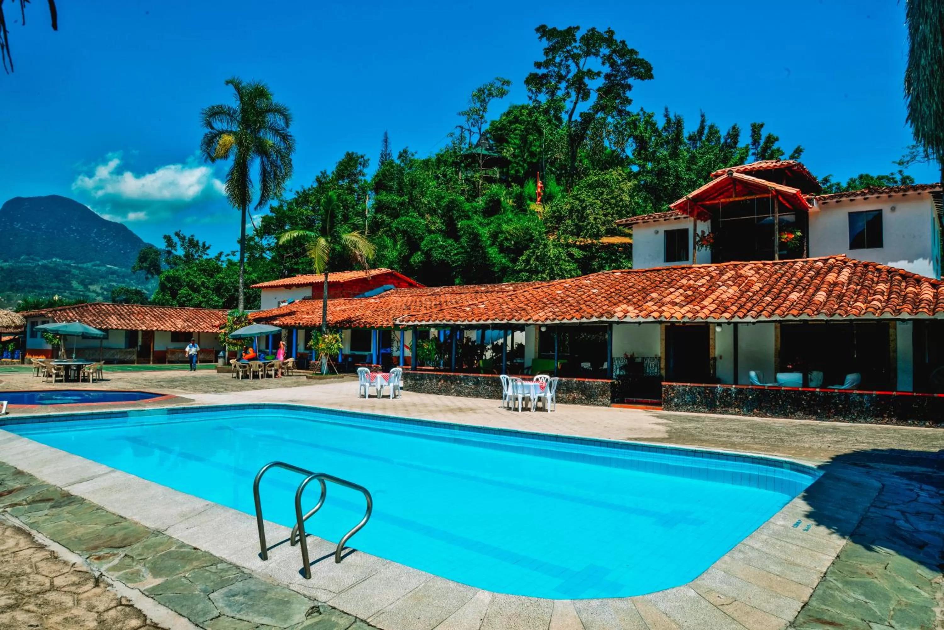 Swimming Pool in Hotel Hacienda la Bonita