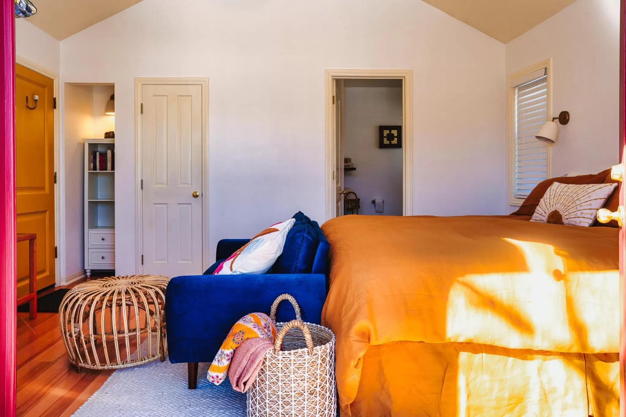 Bed in The Loubird Inn