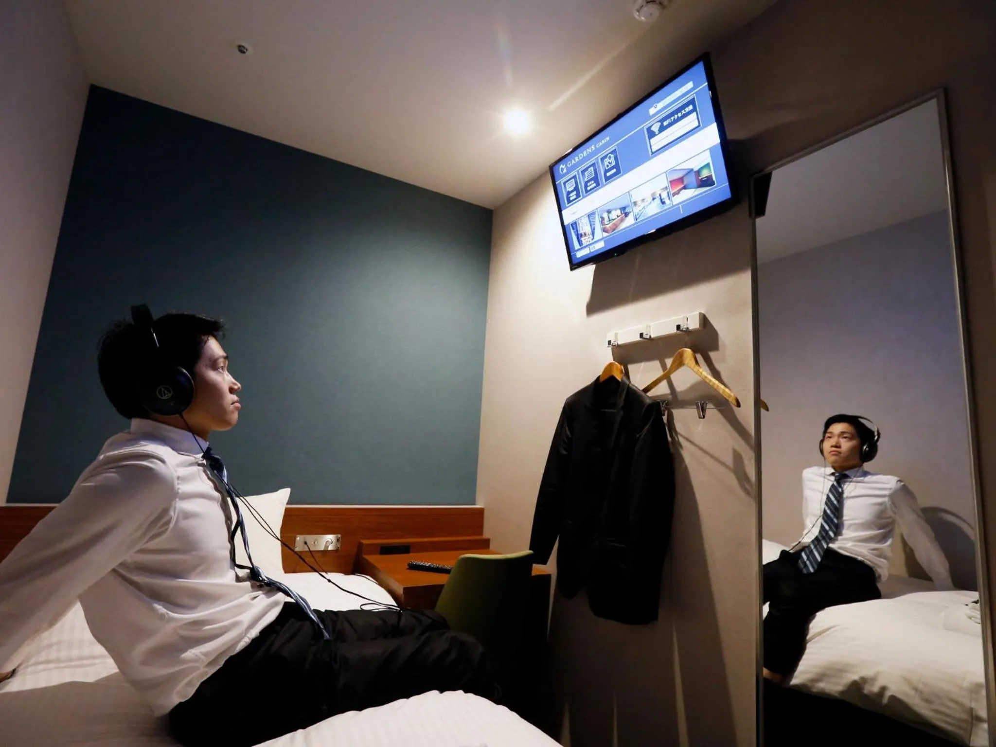 Bed in Gardens Cabin