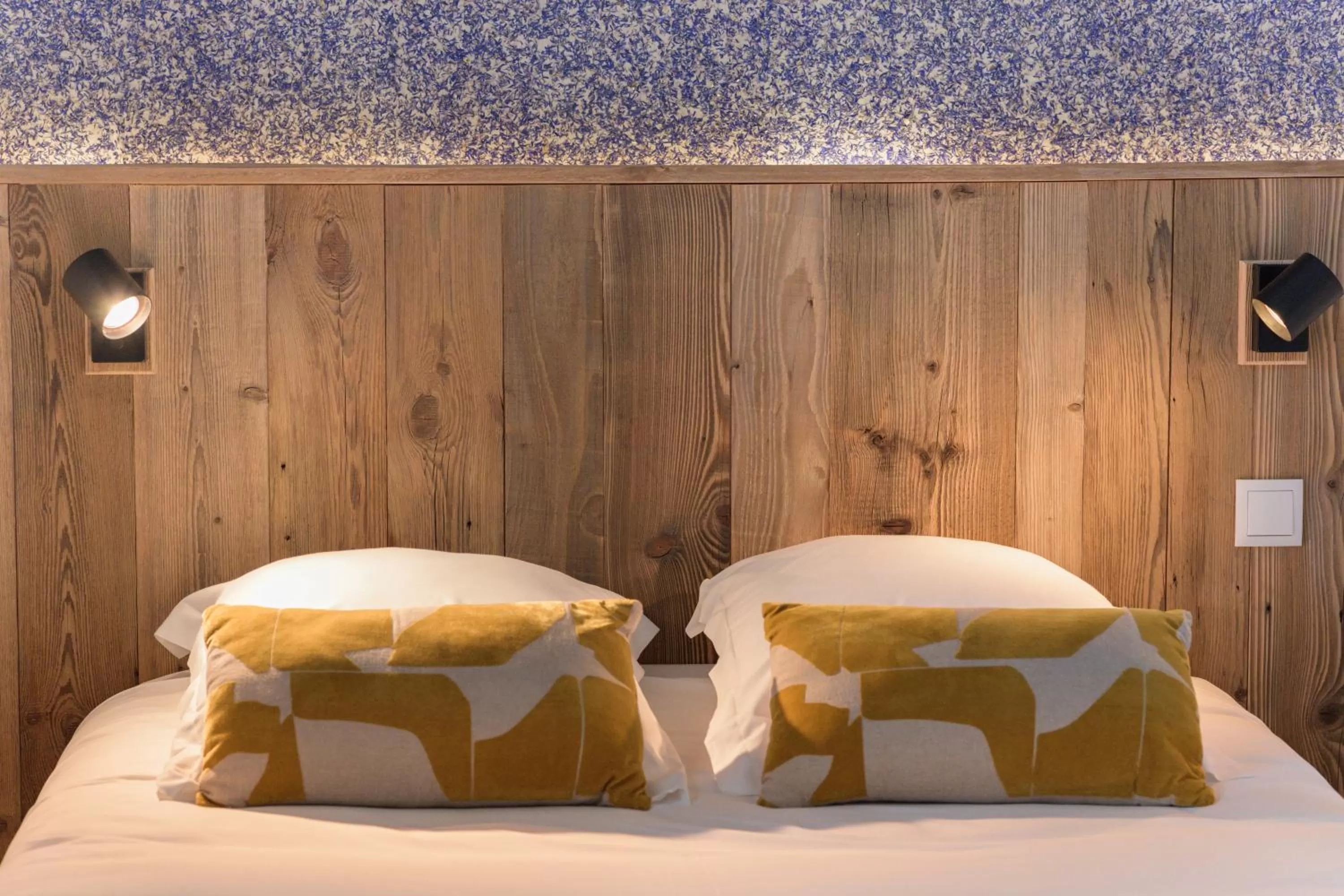 Bed in Hôtel Maison Doron