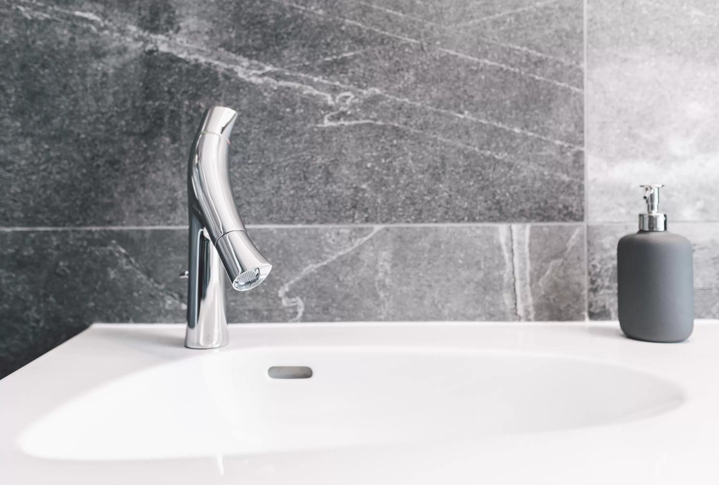 Bathroom in Dunetton - self check-in hotel