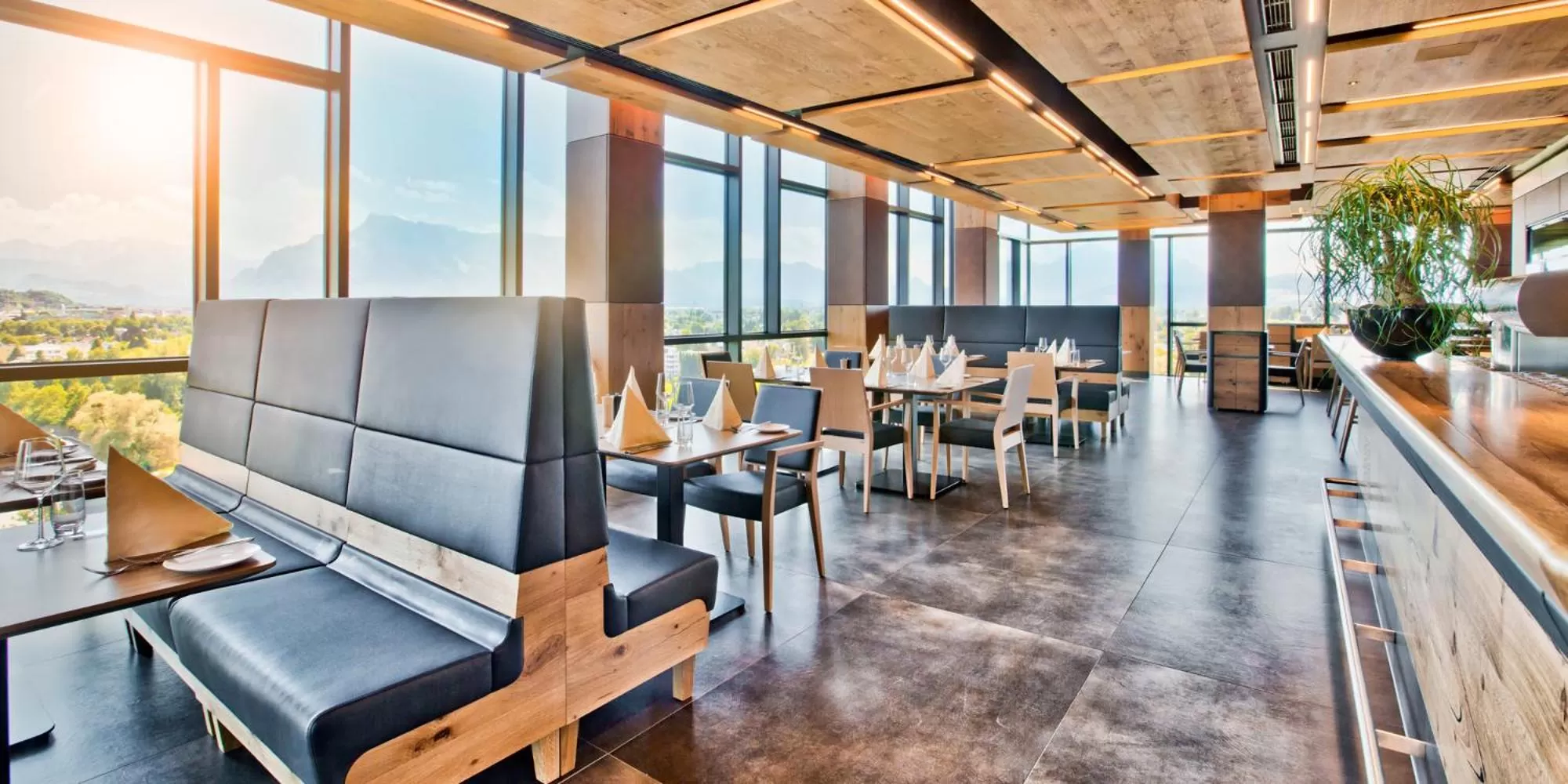 Restaurant/places to eat in COOL MAMA Hotel Salzburg