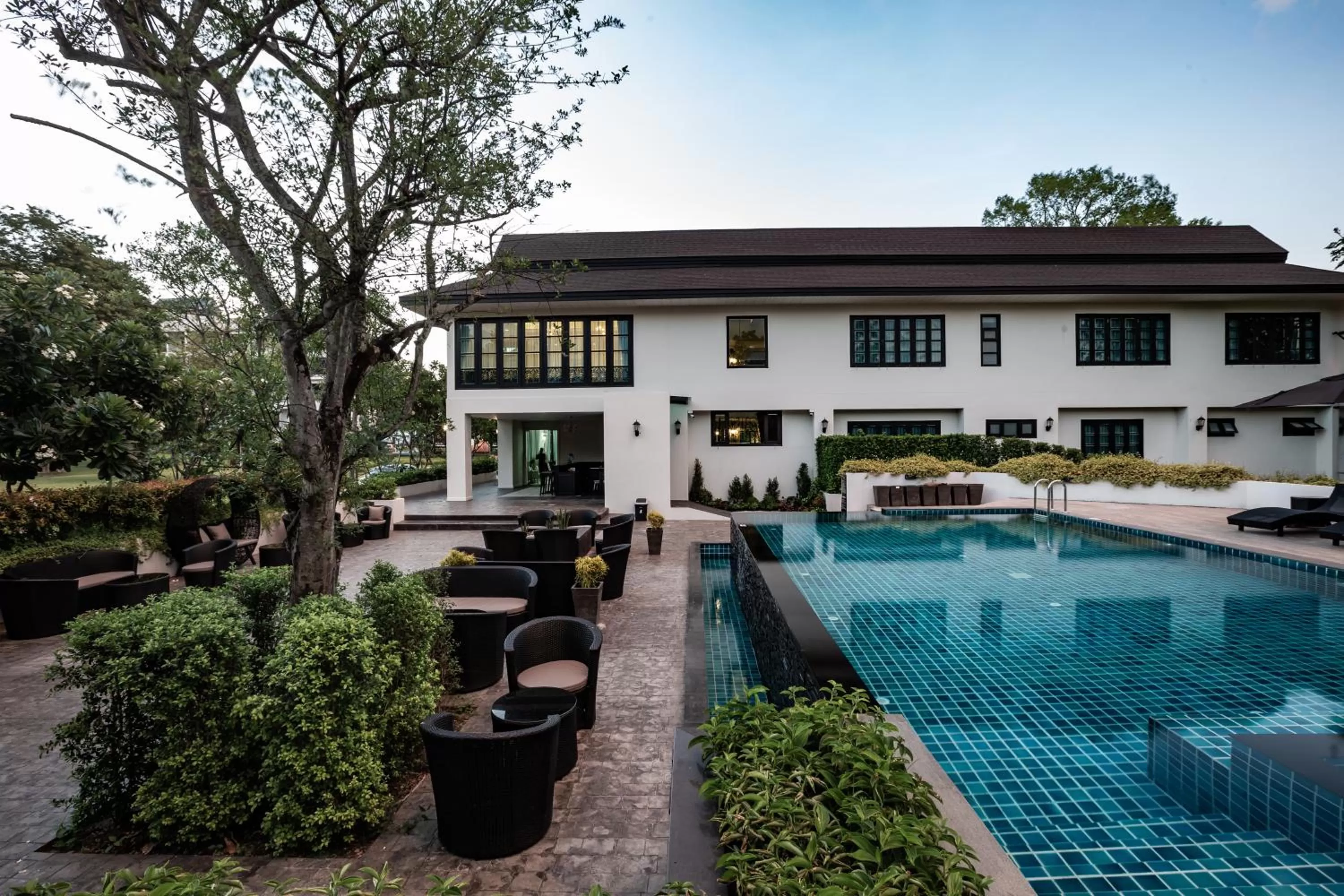 Swimming pool in Merchant Villa- SHA Extra Plus